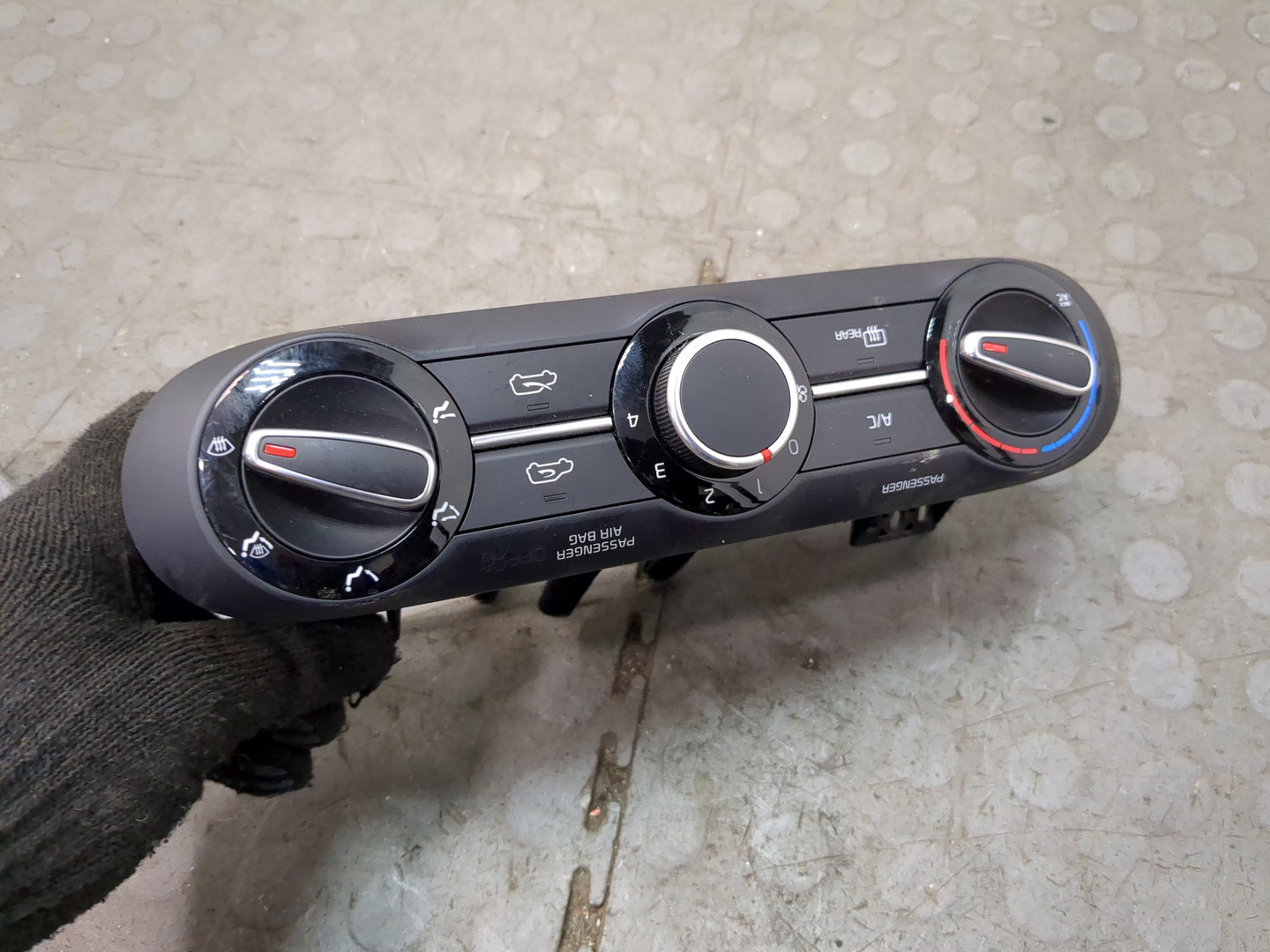 Переключатель отопителя