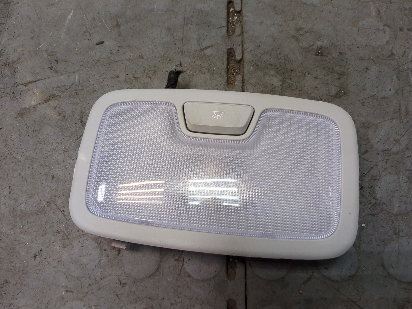 Плафон салонный