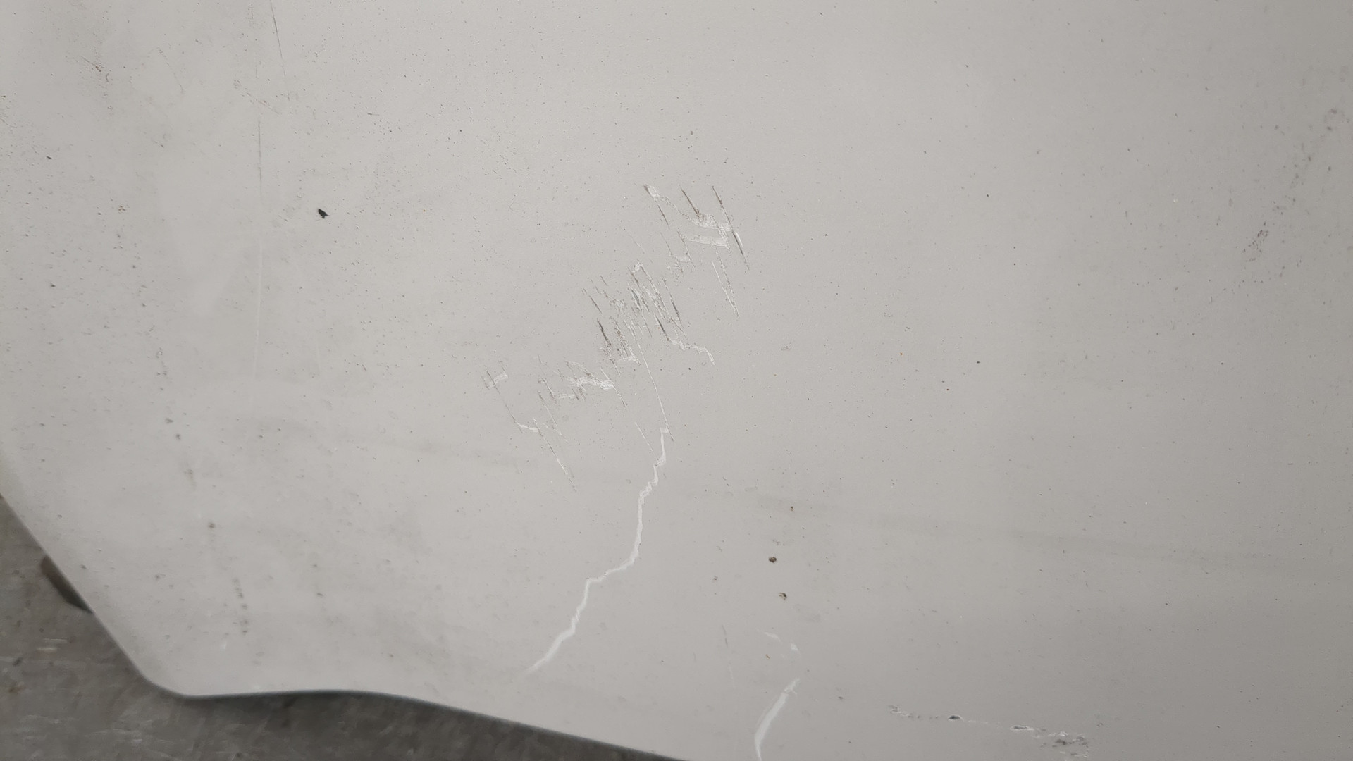 Крыло переднее левое