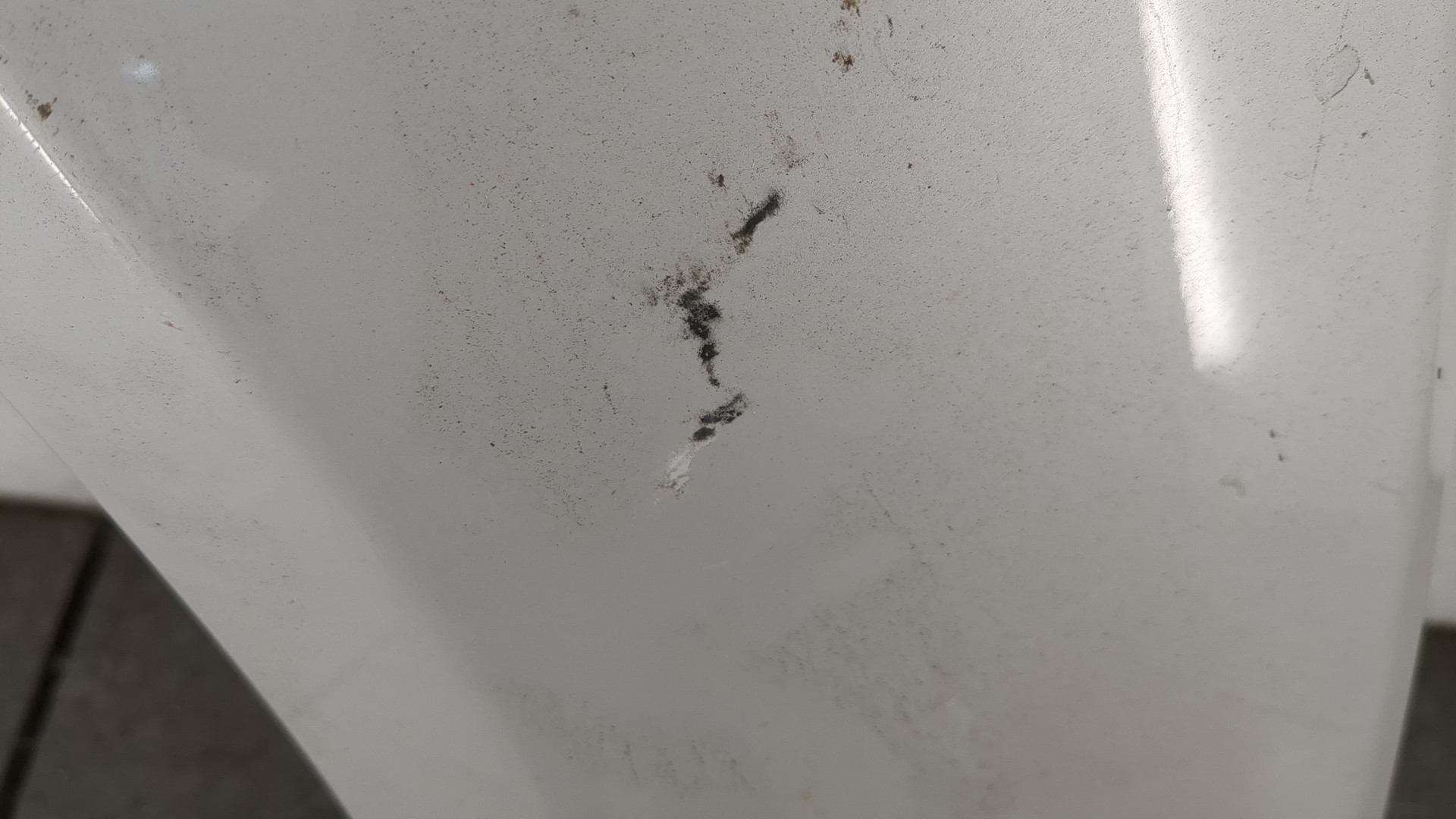 Крыло переднее левое