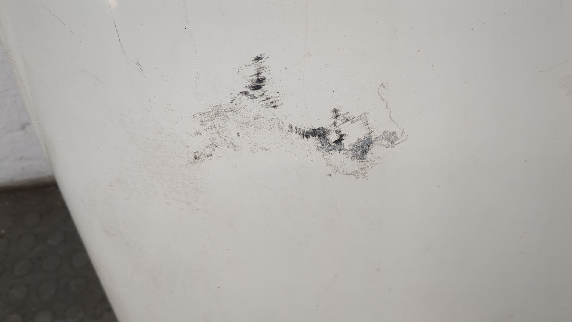 Крыло переднее правое