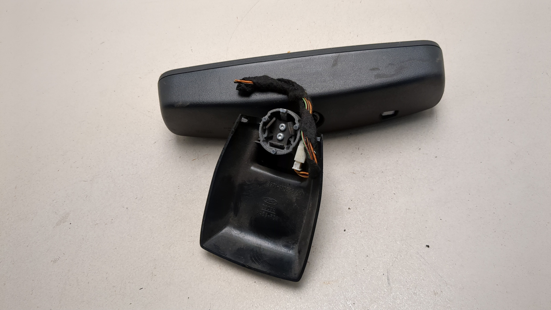 Зеркало заднего вида