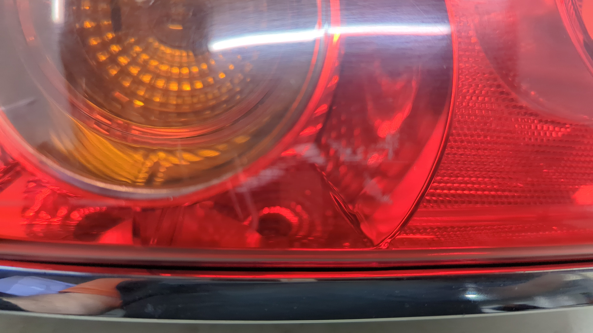 Фонарь задний правый