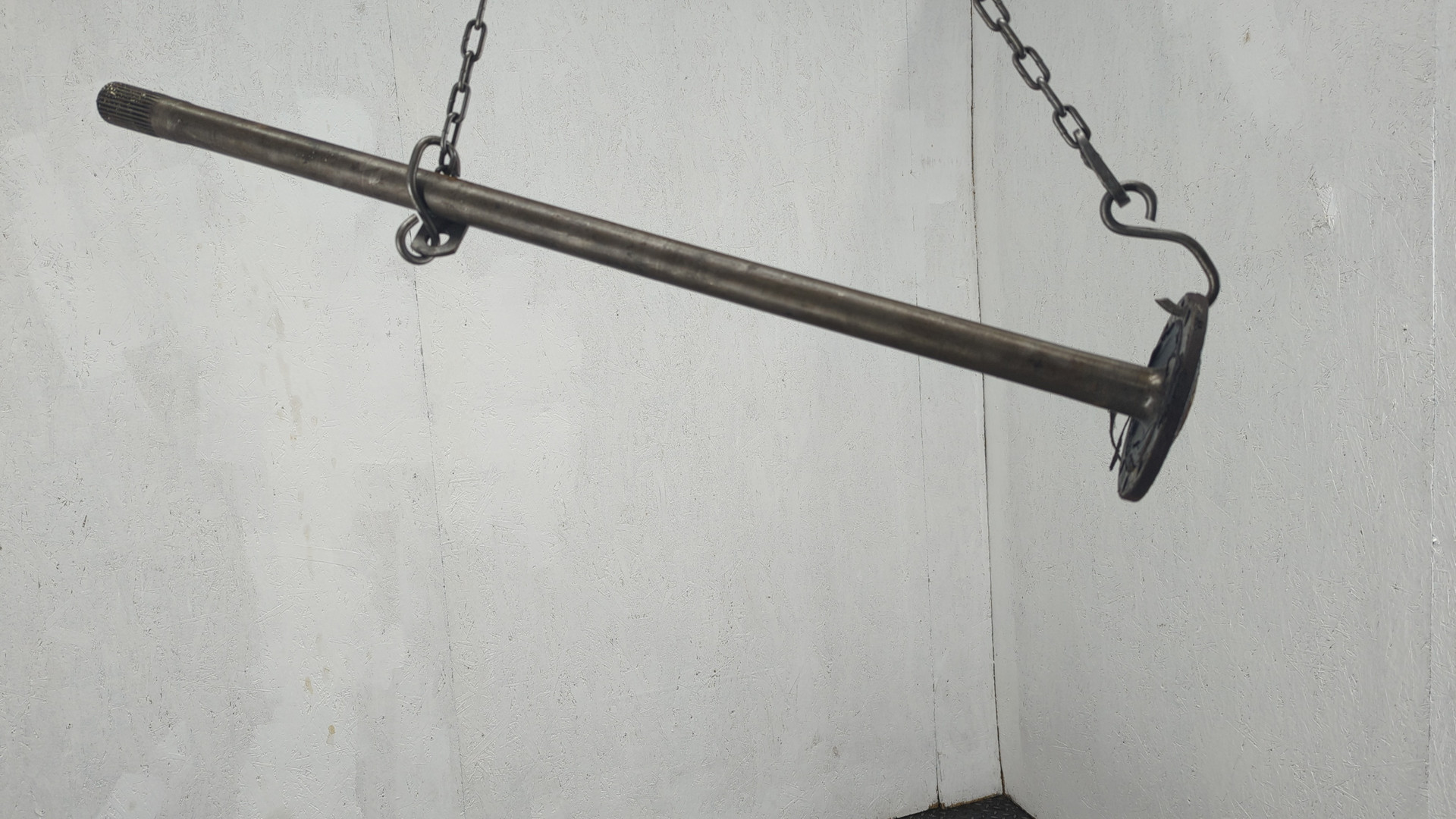 Полуось задняя правая