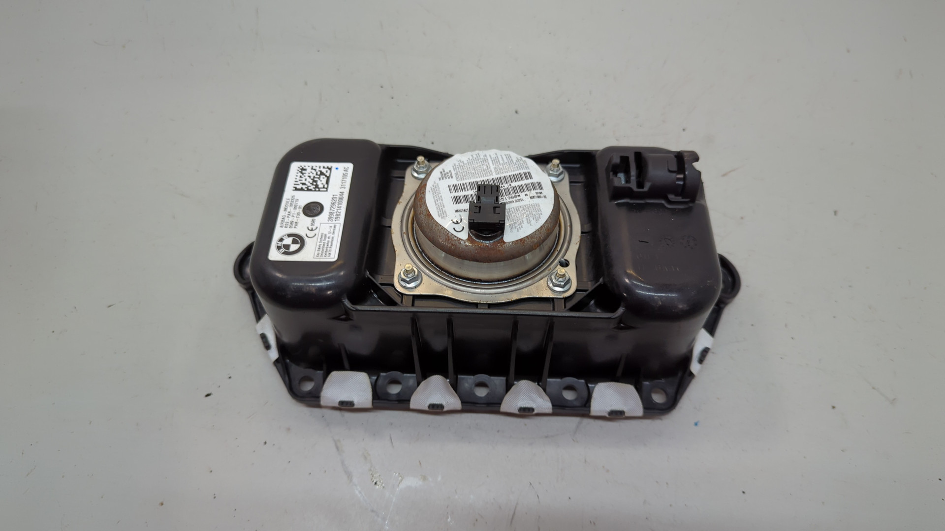 Подушка безопасности пассажирская (в торпедо)