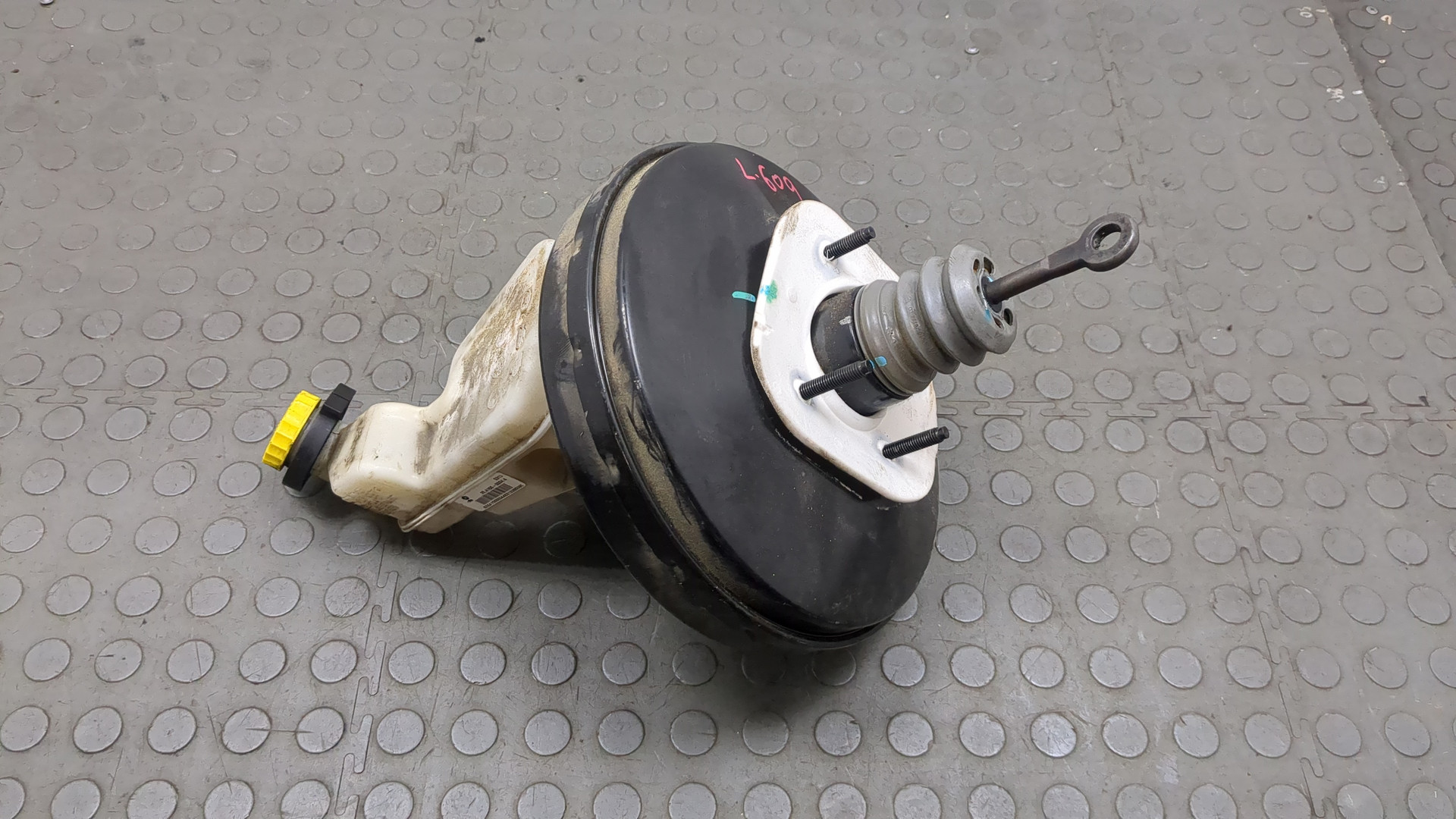 Усилитель тормозов вакуумный