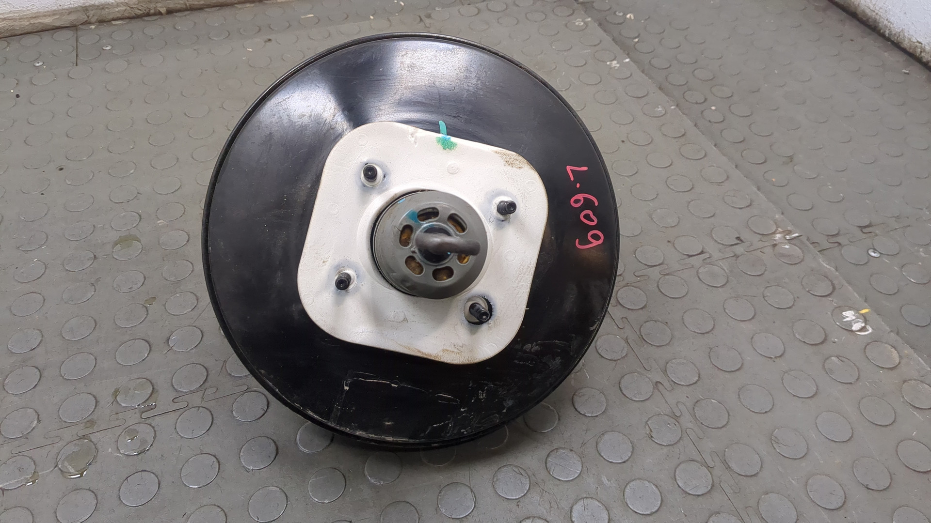 Усилитель тормозов вакуумный