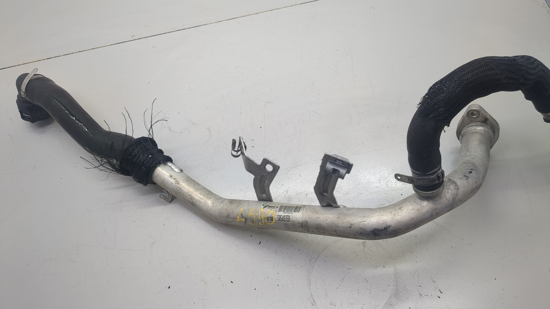 Трубка системы охлаждения