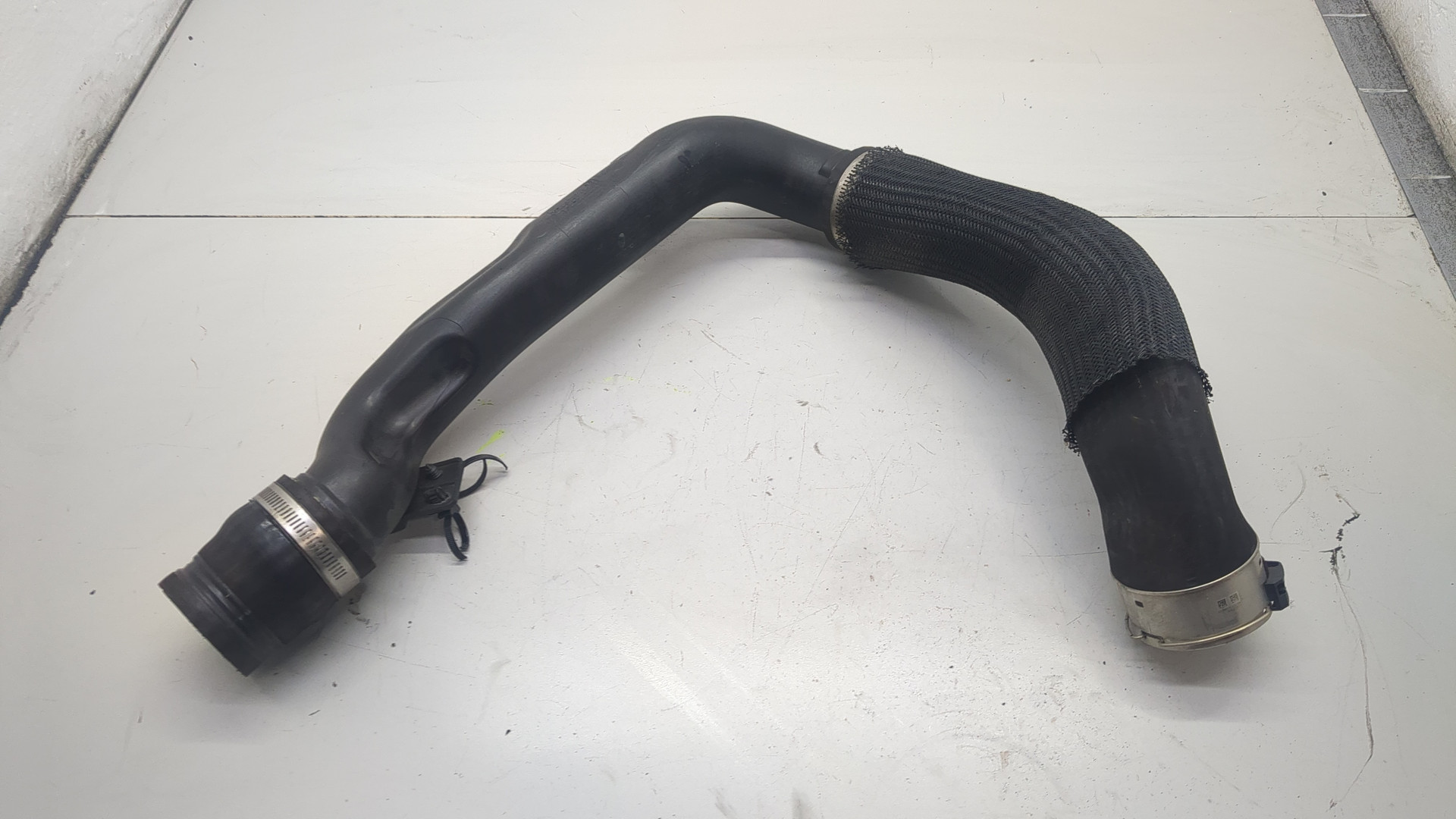 Патрубок интеркулера