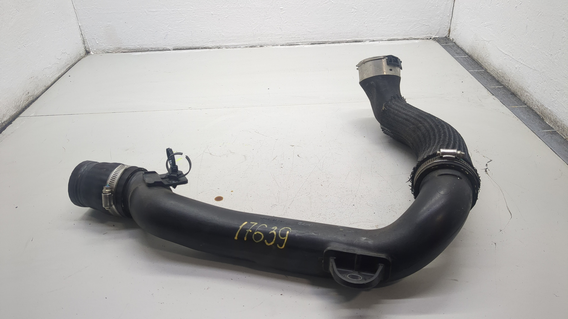 Патрубок интеркулера