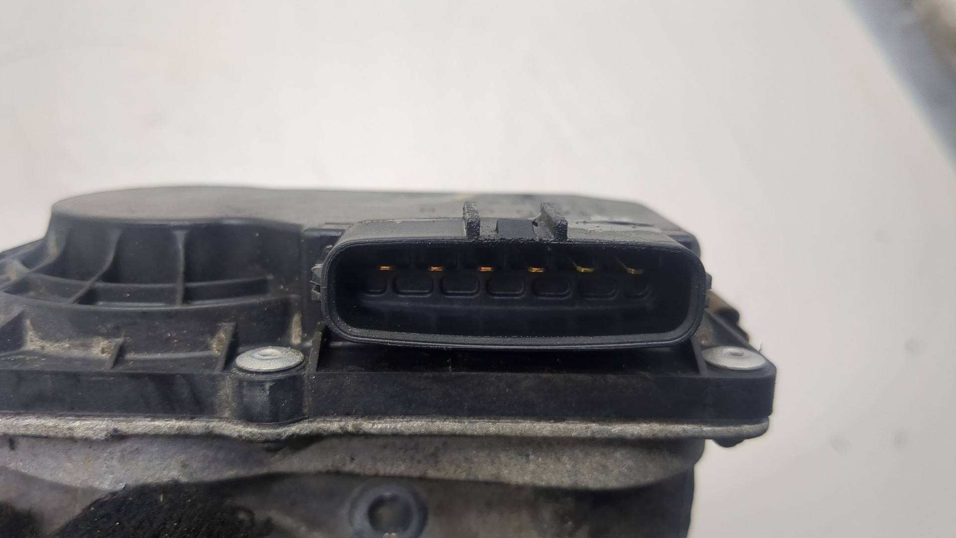 Заслонка дроссельная электрическая