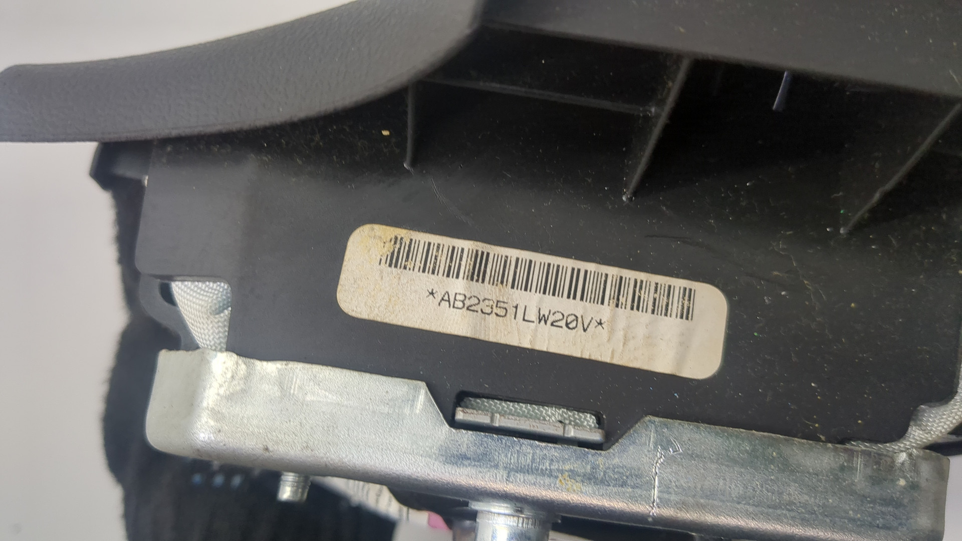 Подушка безопасности в рулевое колесо