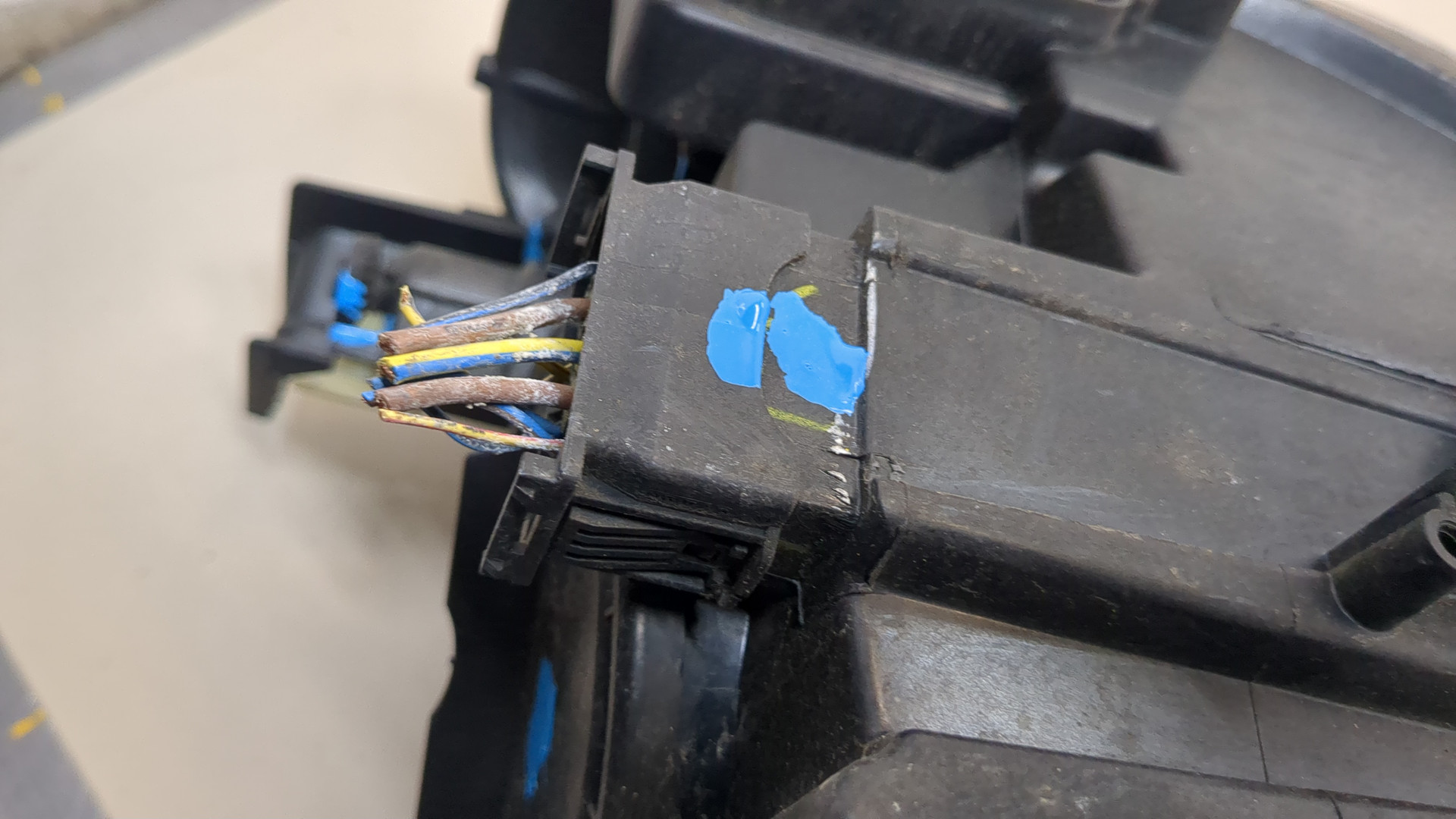 Фара правая