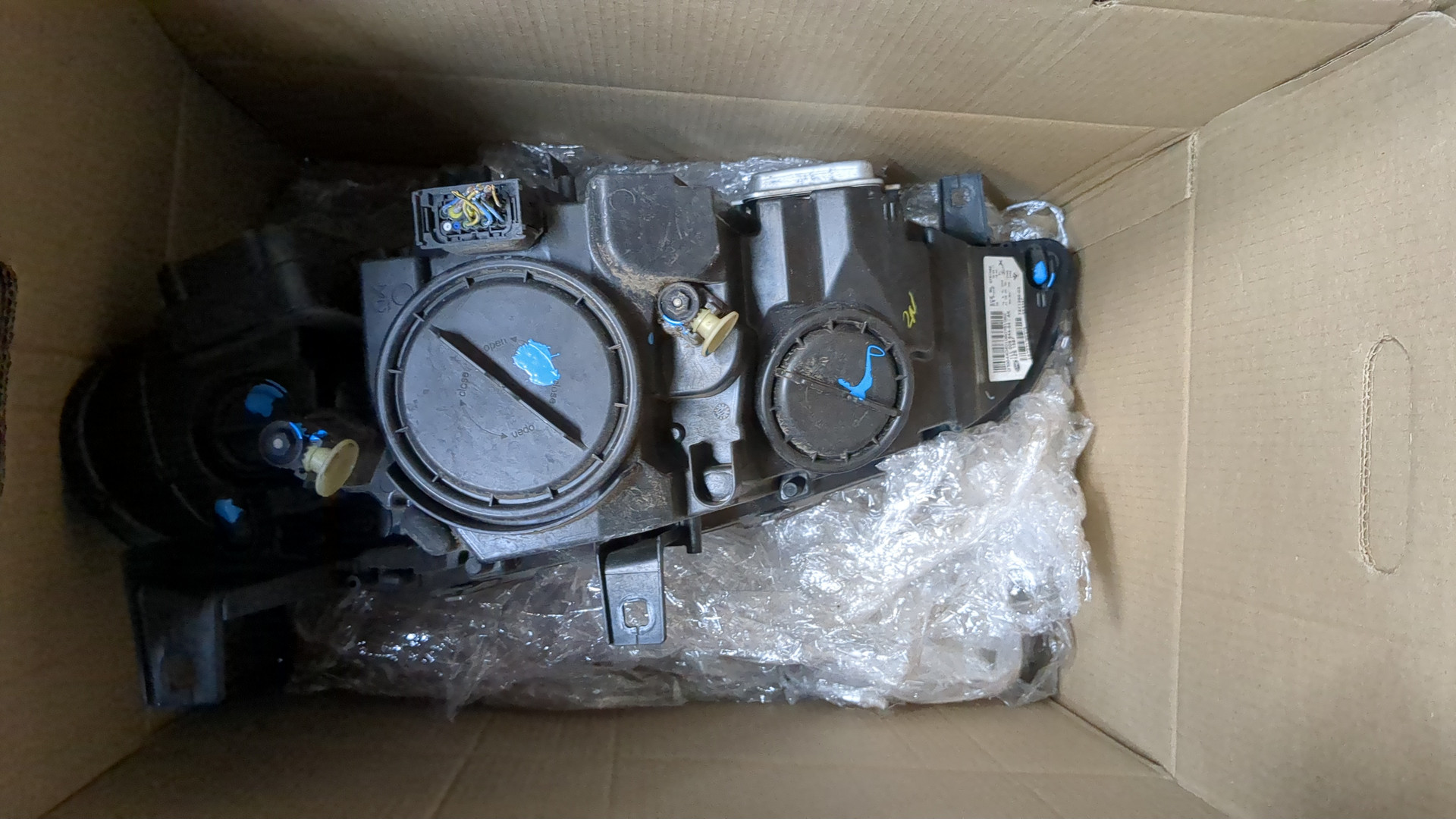 Фара правая