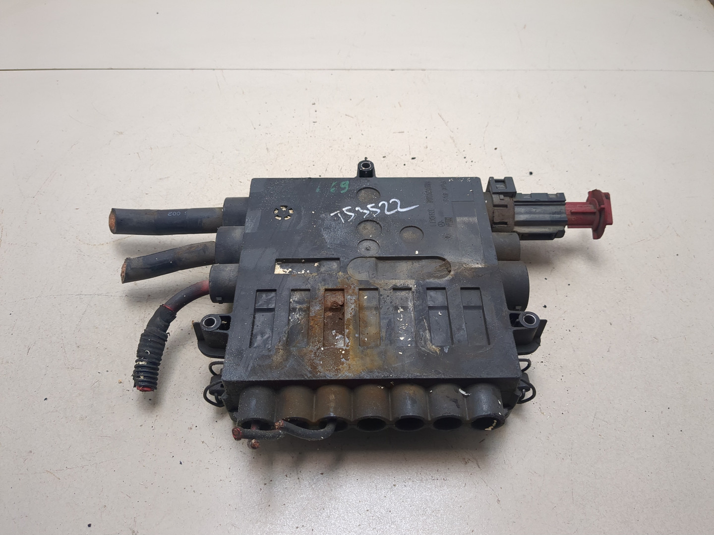 Выключатель массы