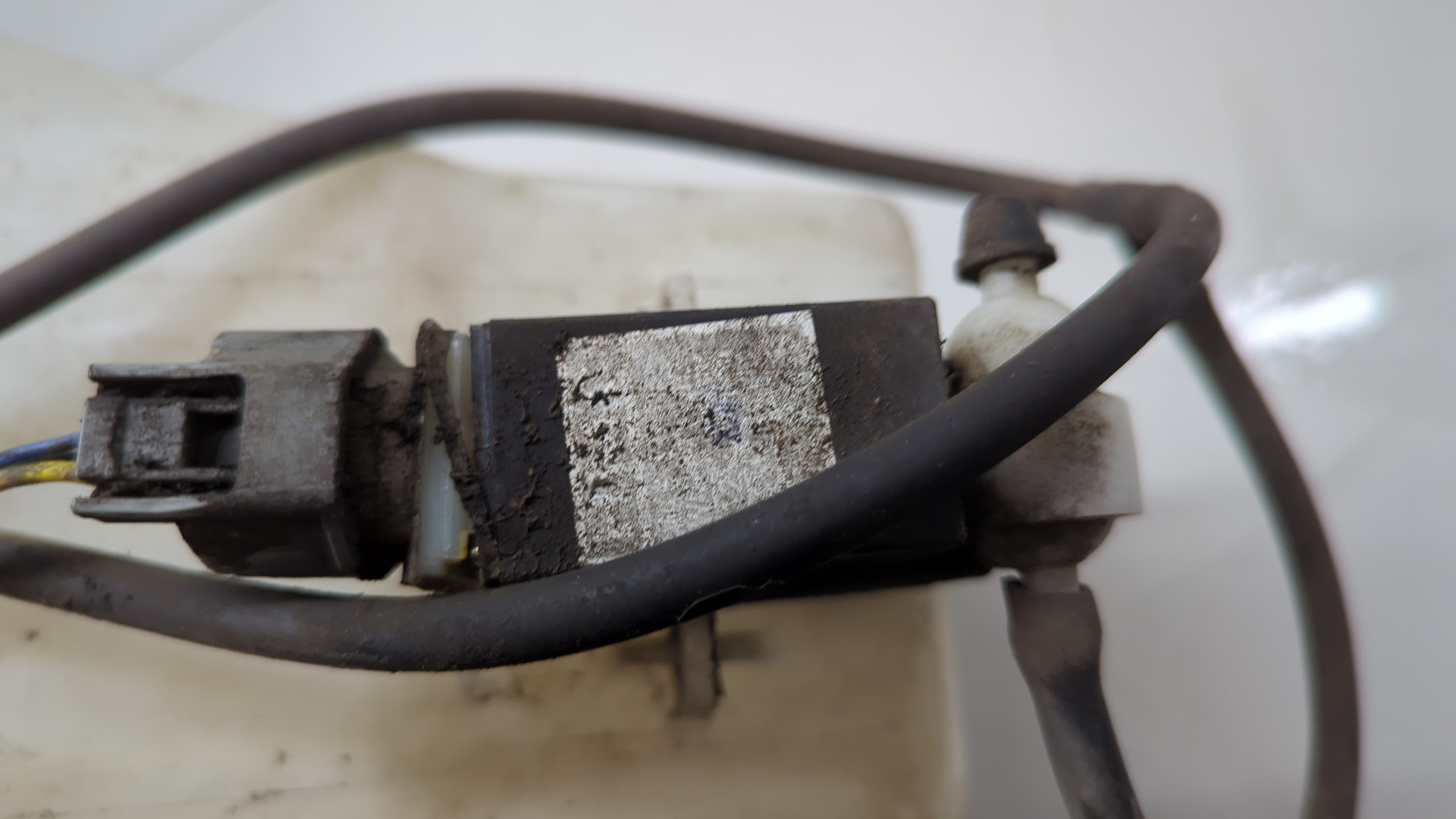 Бачок омывателя лобового стекла