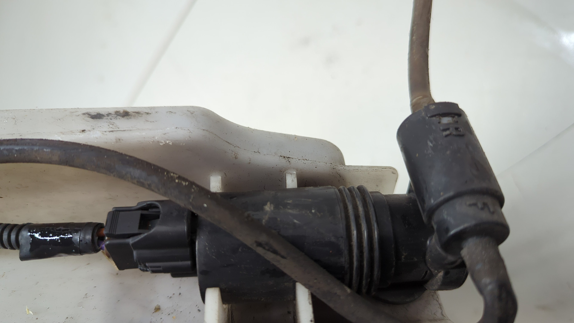 Бачок омывателя лобового стекла