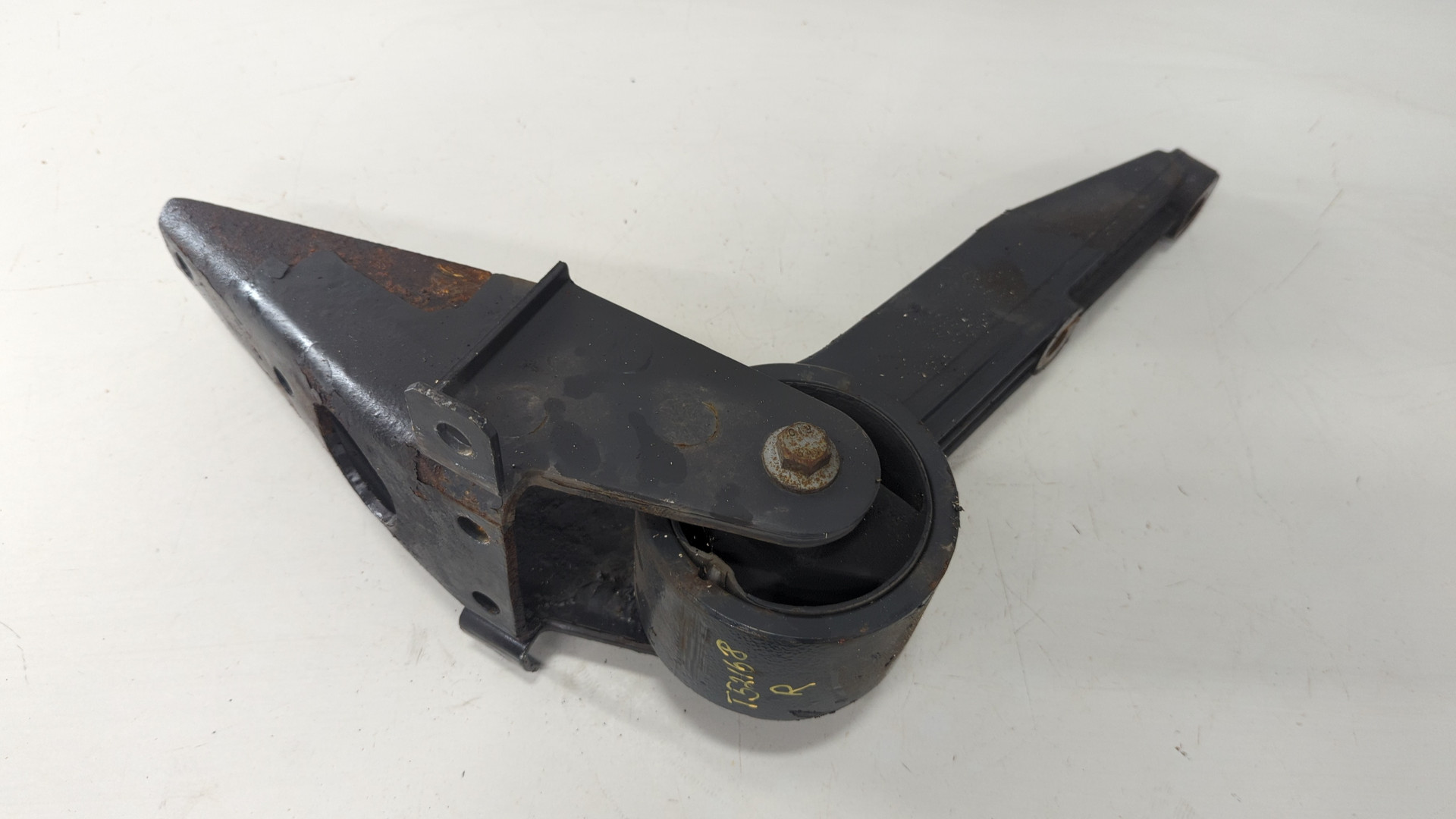 Кронштейн крепления торсиона