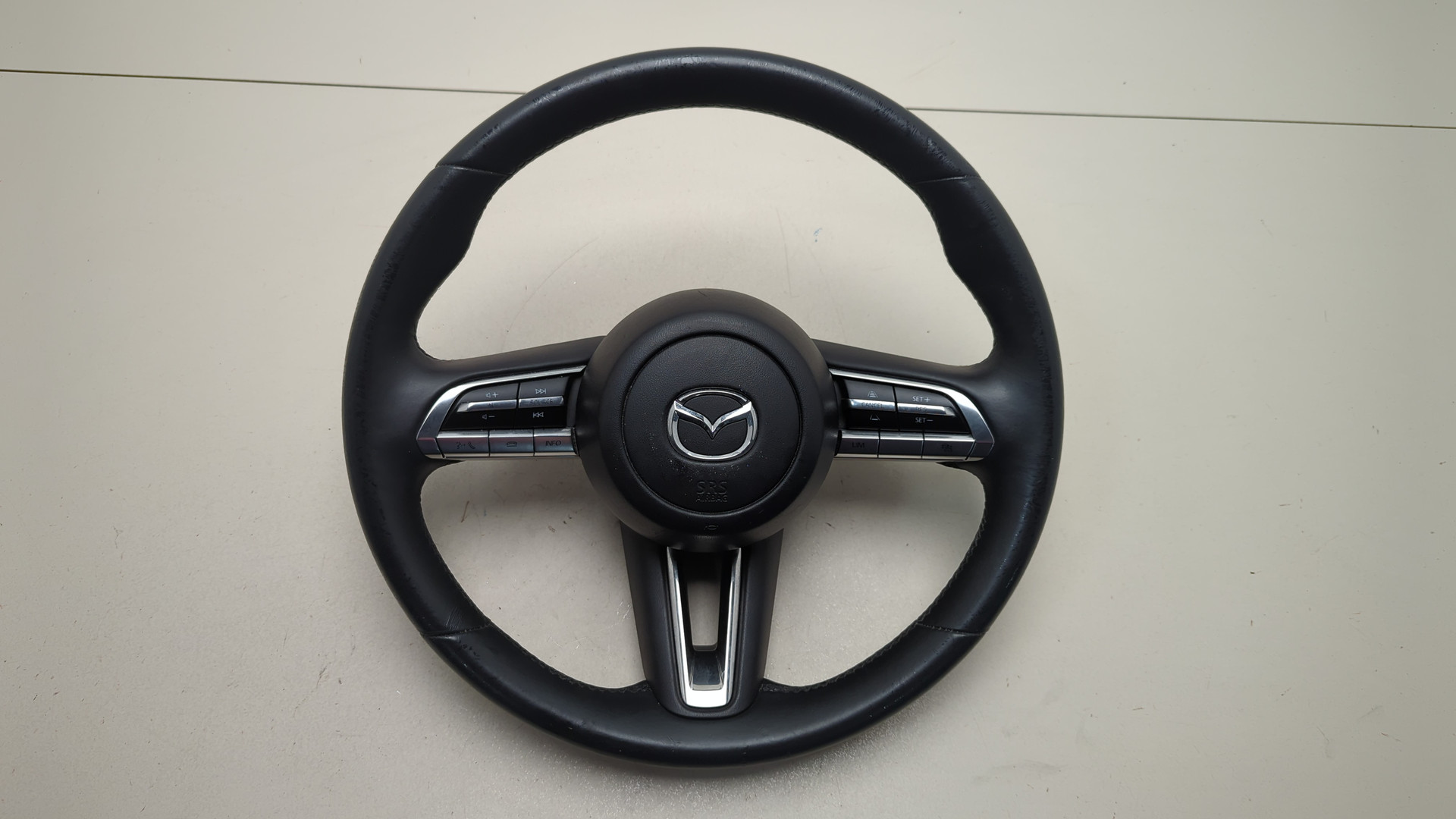 Рулевое колесо (руль)