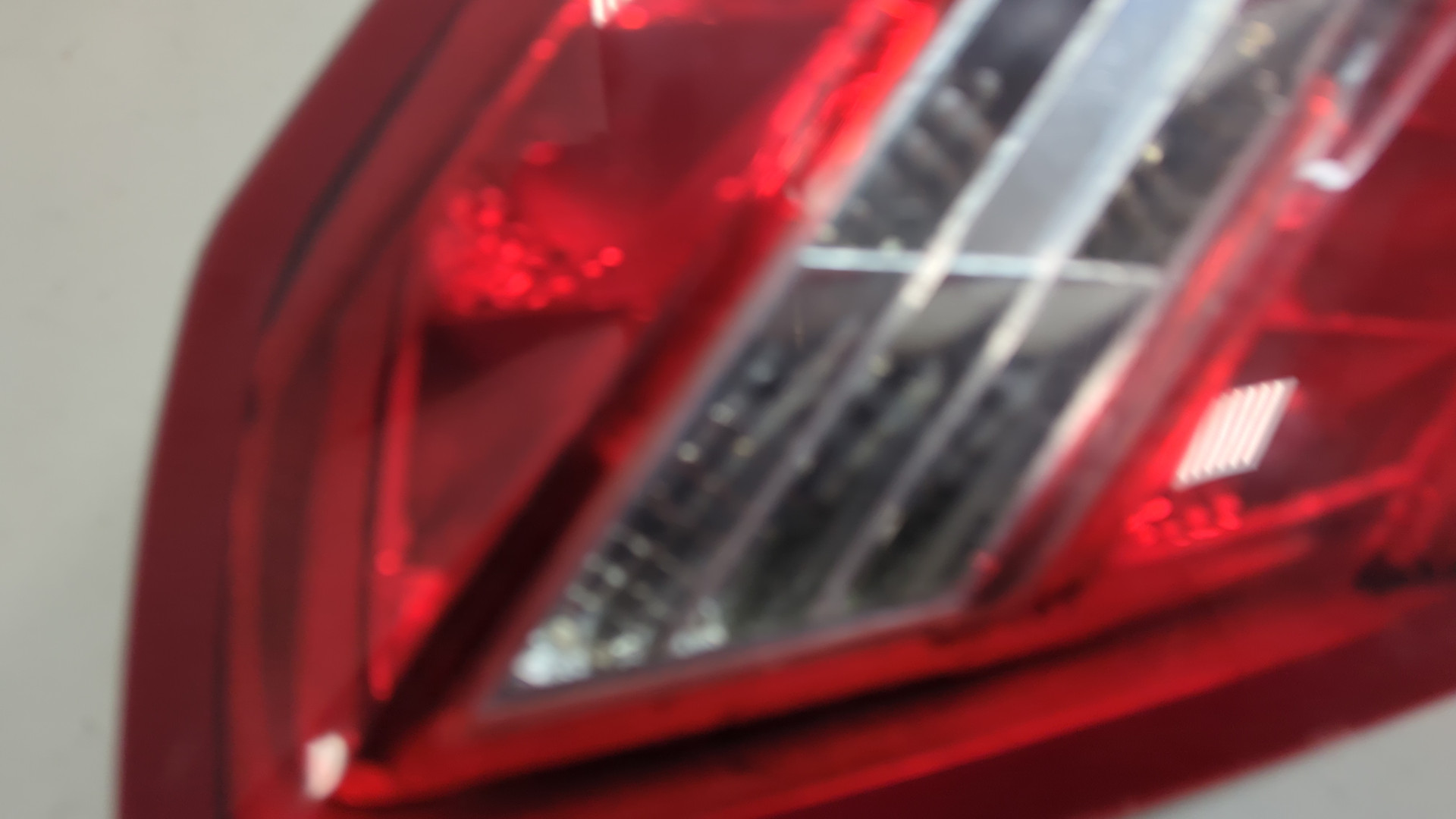 Фонарь задний левый