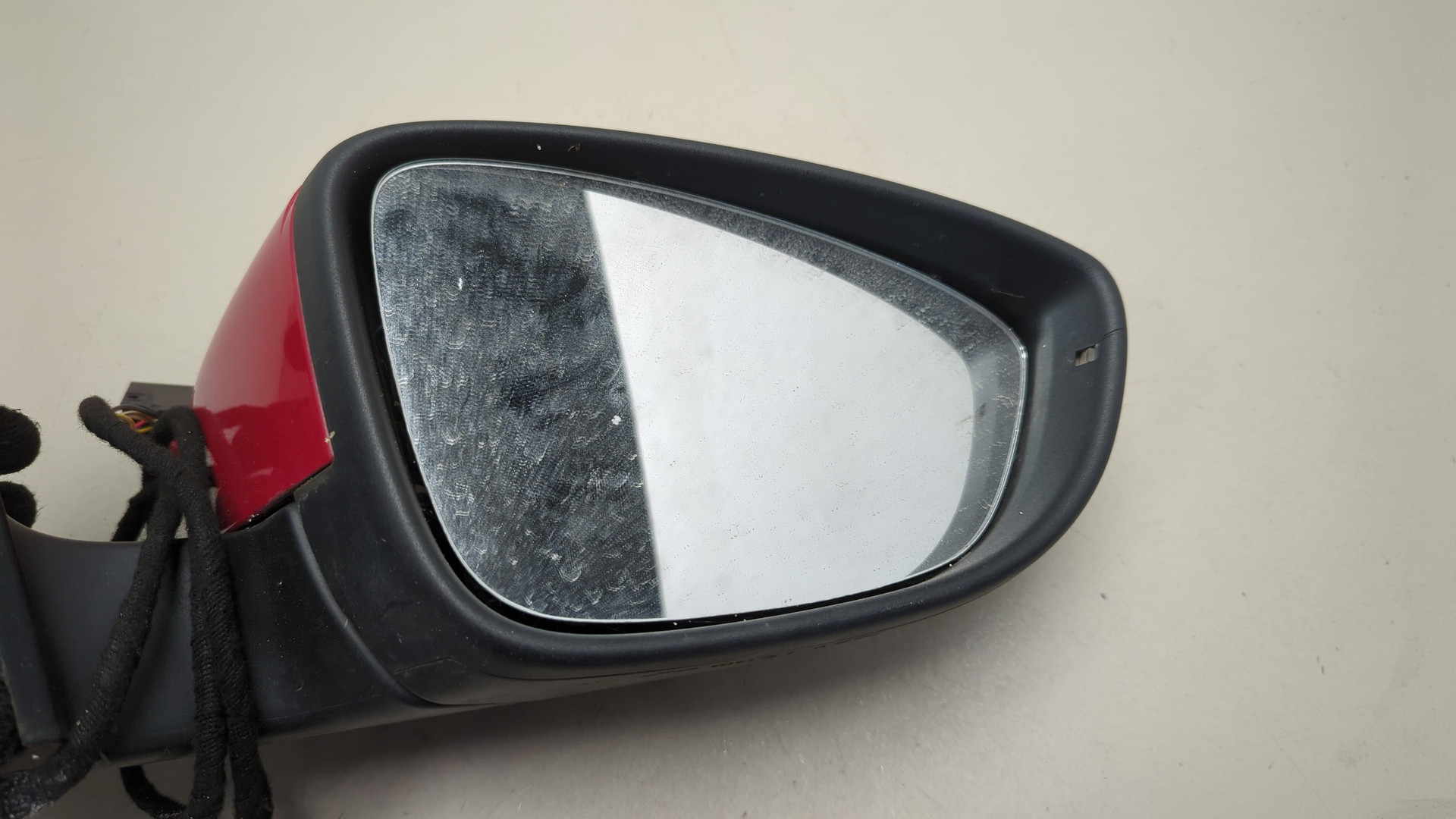 Зеркало правое электрическое