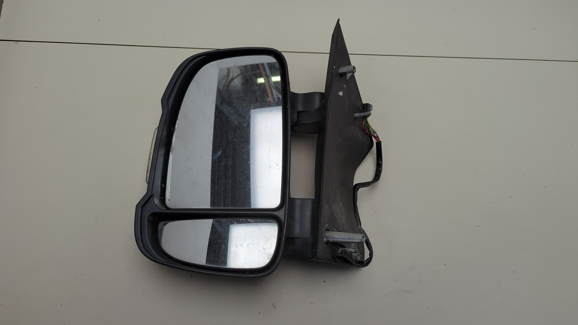 Зеркало левое электрическое