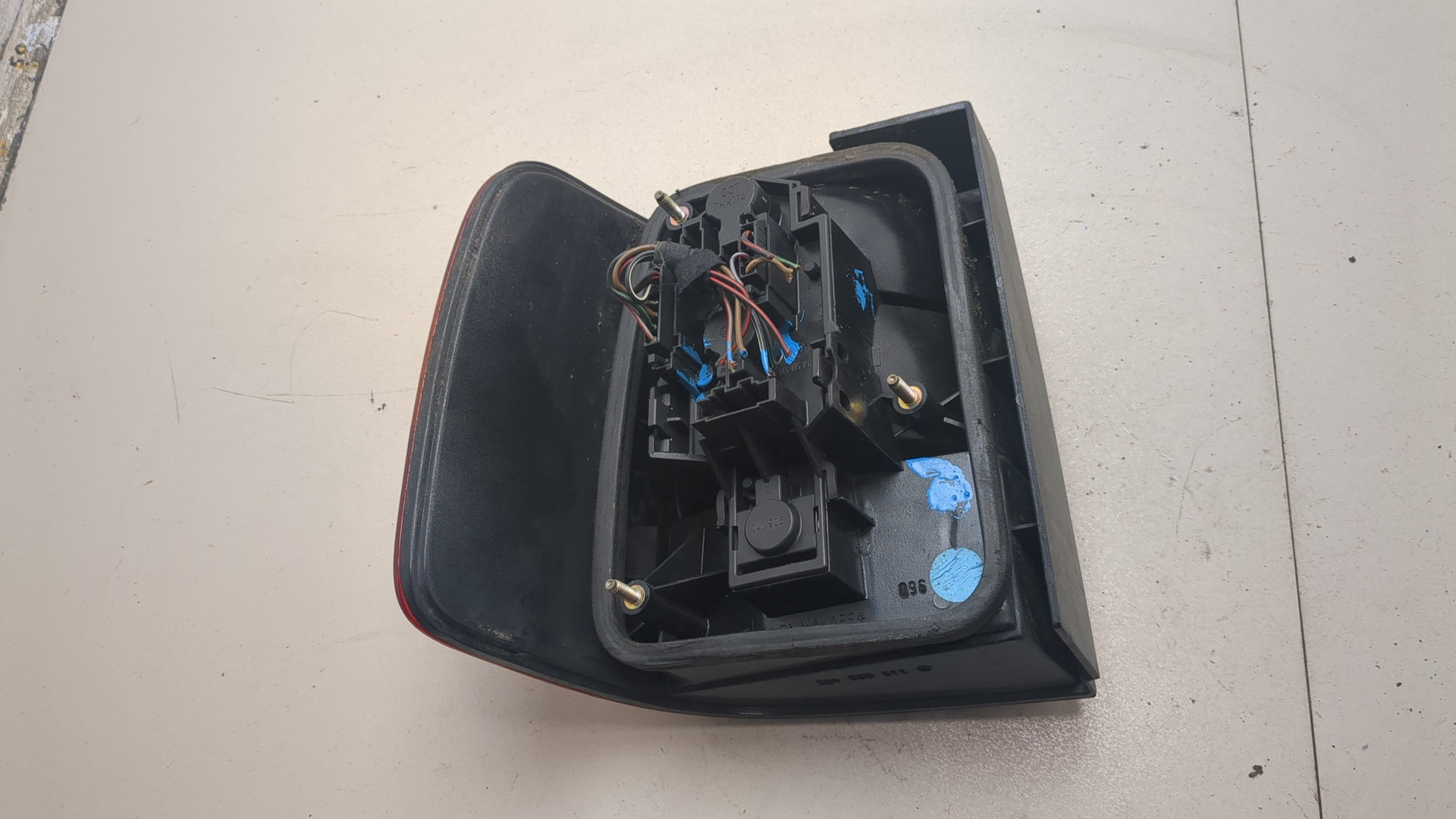 Фонарь задний правый