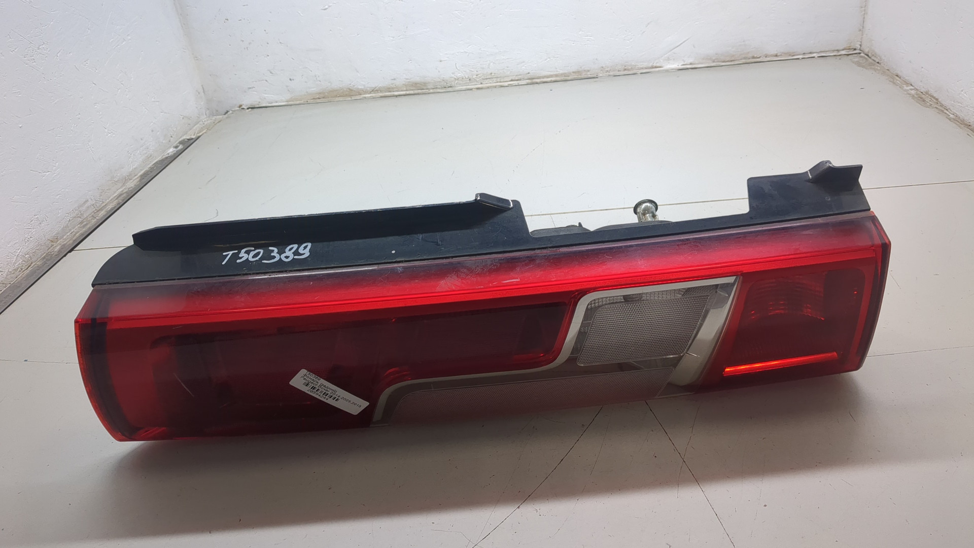 Фонарь задний правый