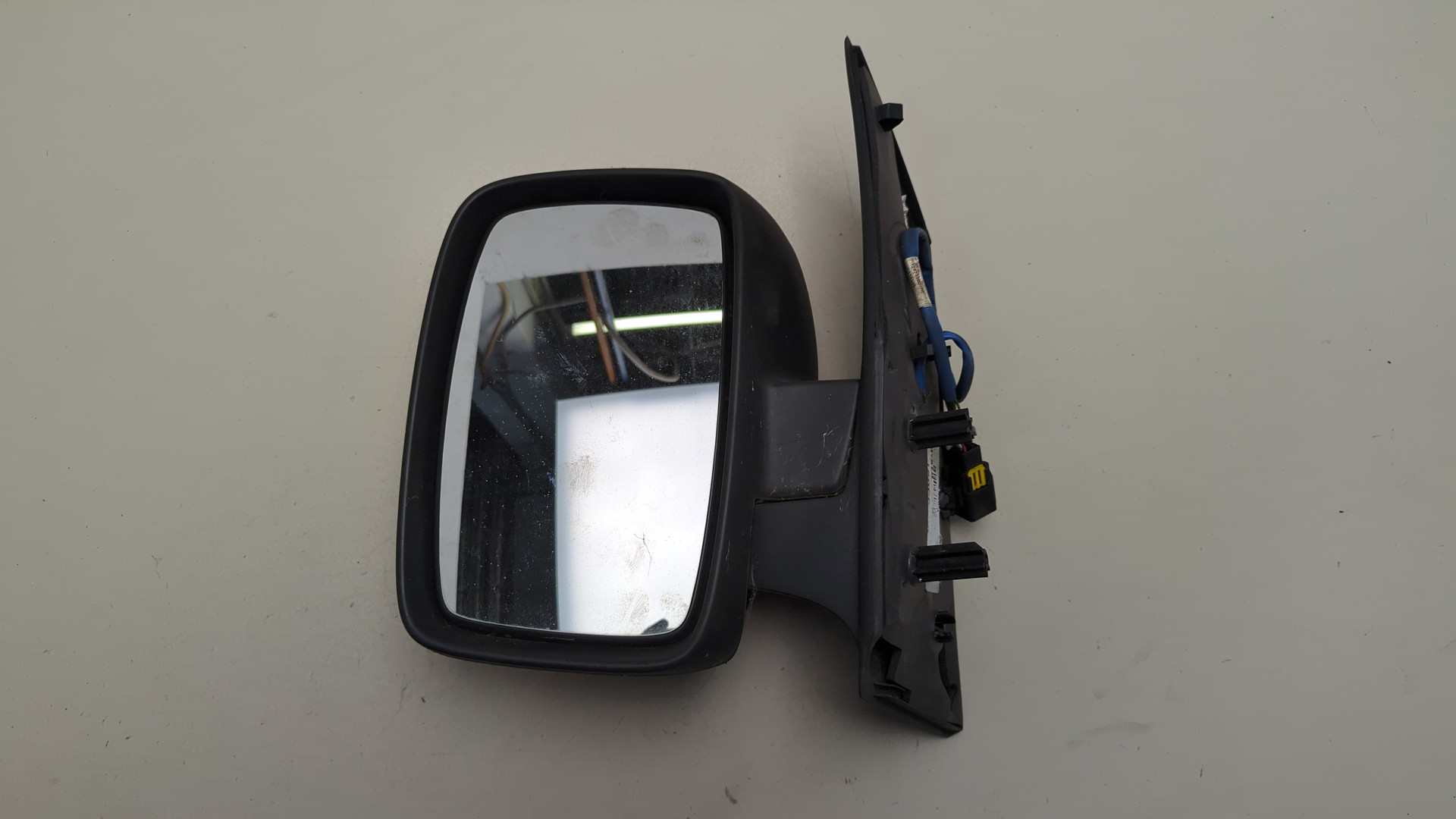 Зеркало левое электрическое