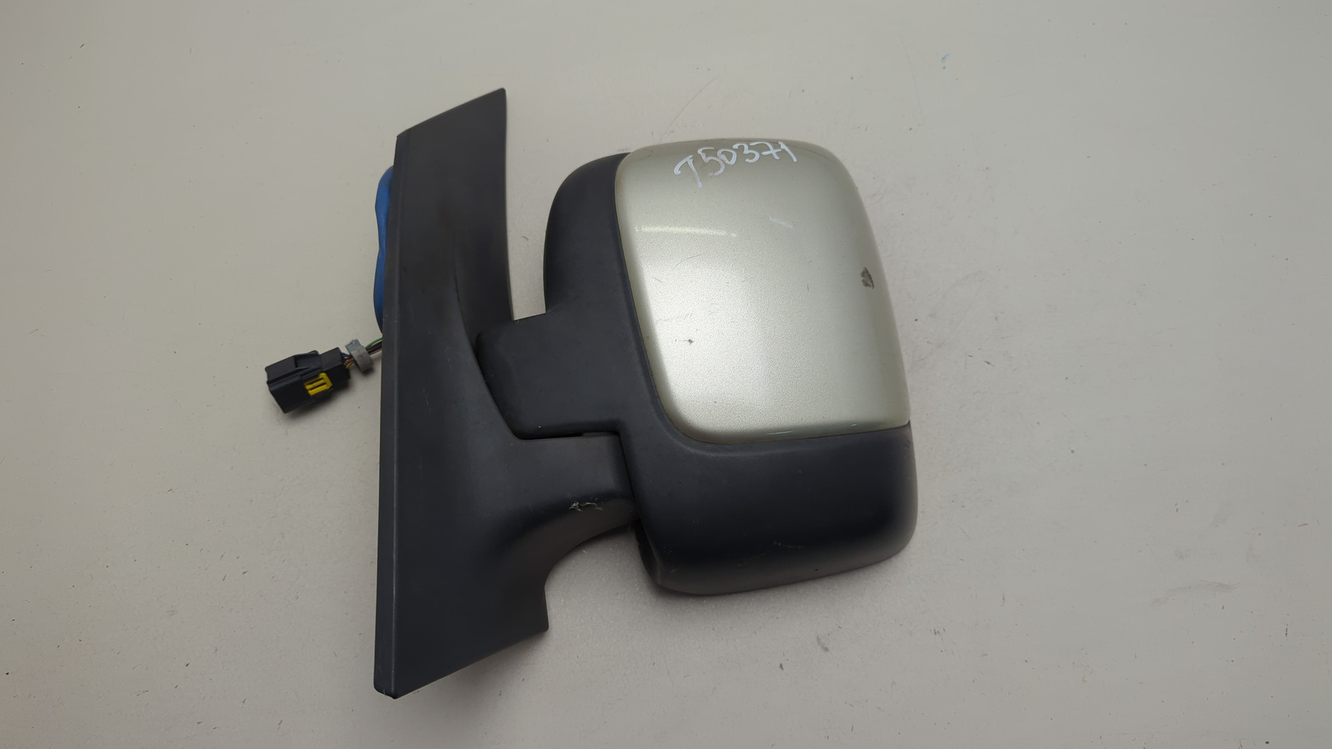 Зеркало левое электрическое