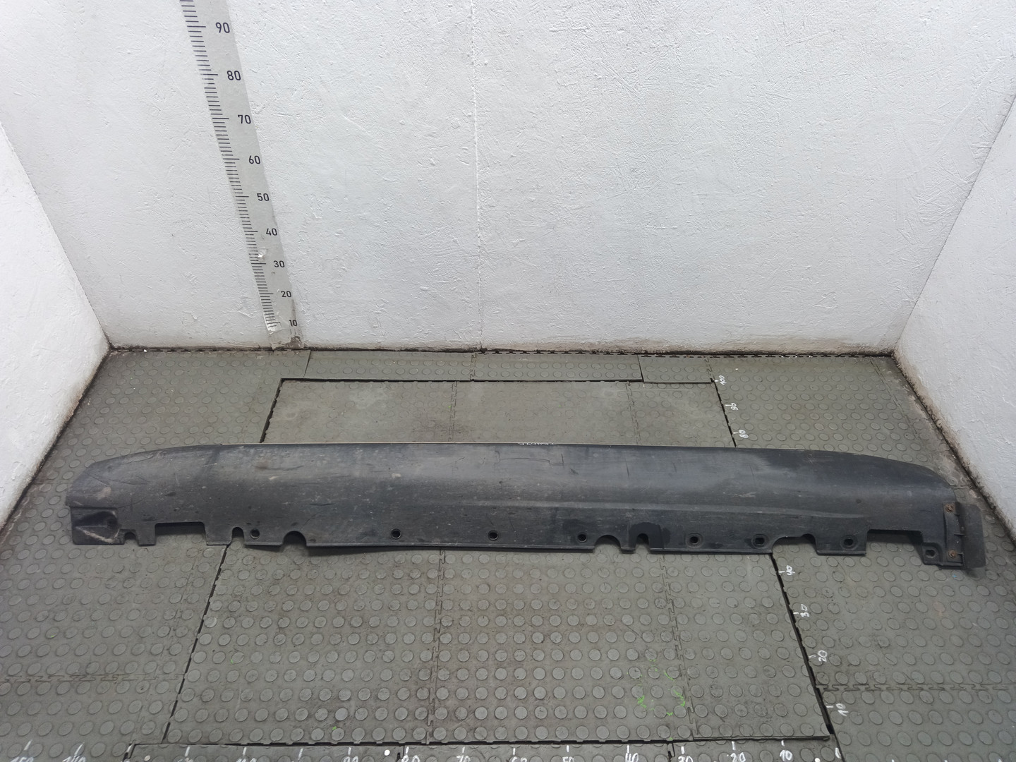 Подножка левая