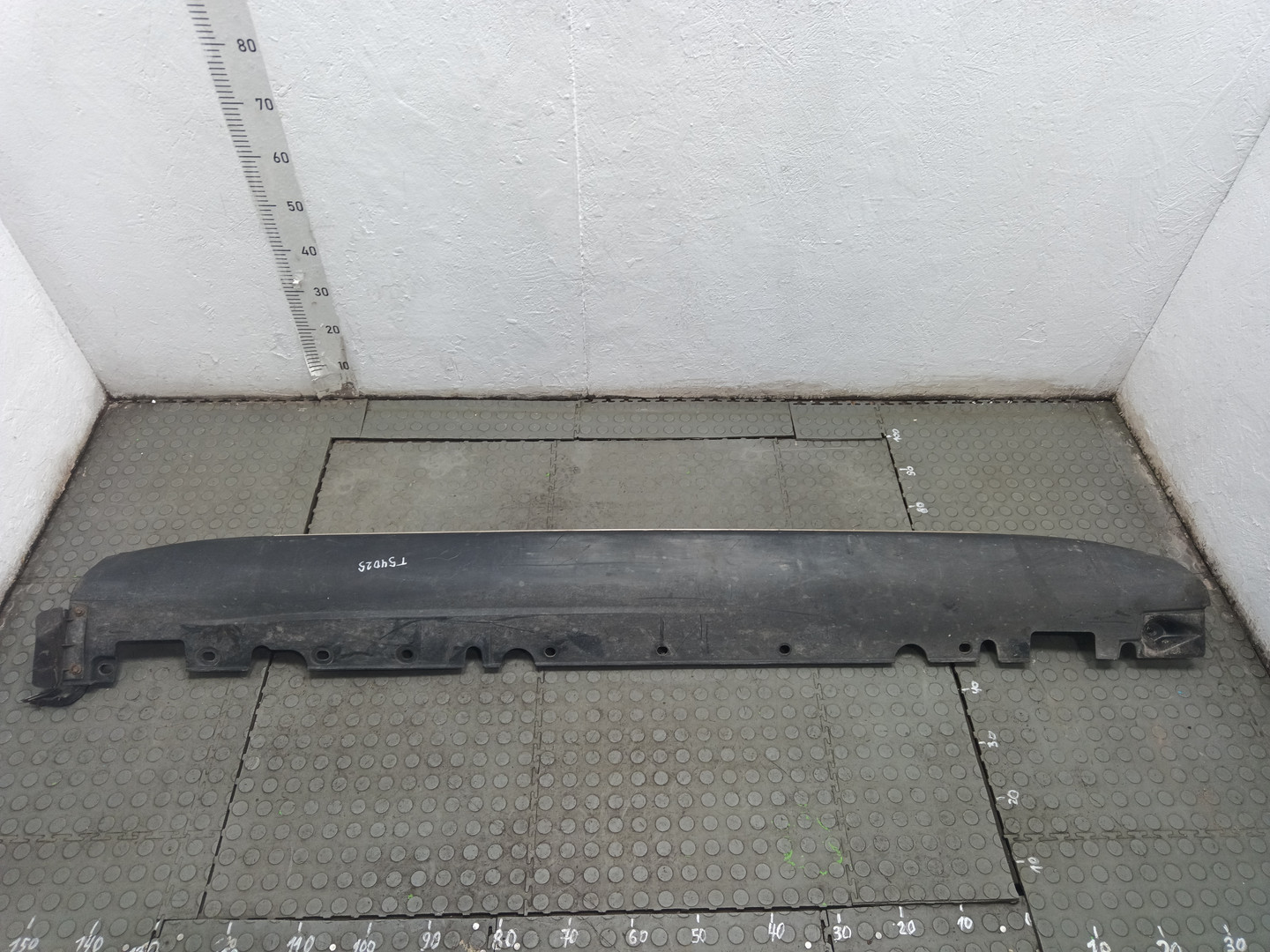 Подножка правая