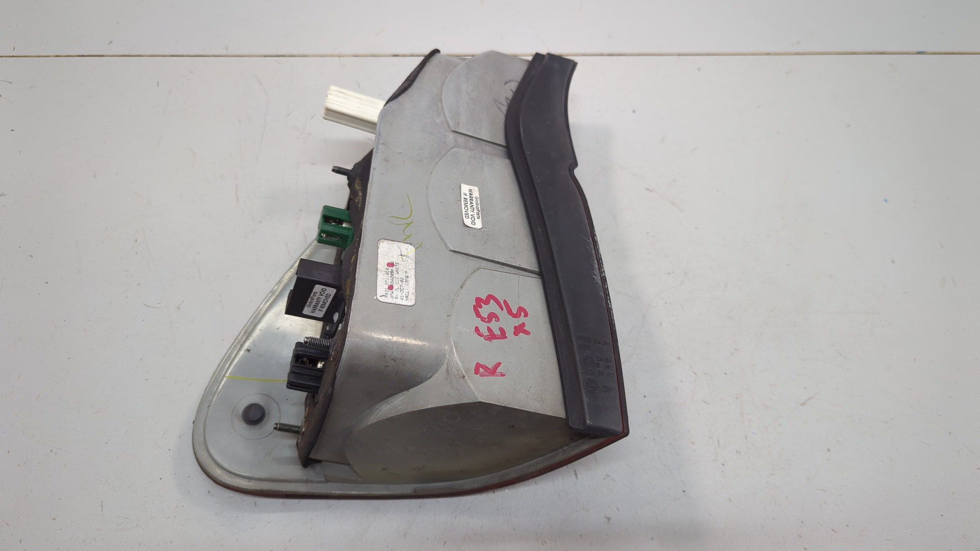 Фонарь задний правый