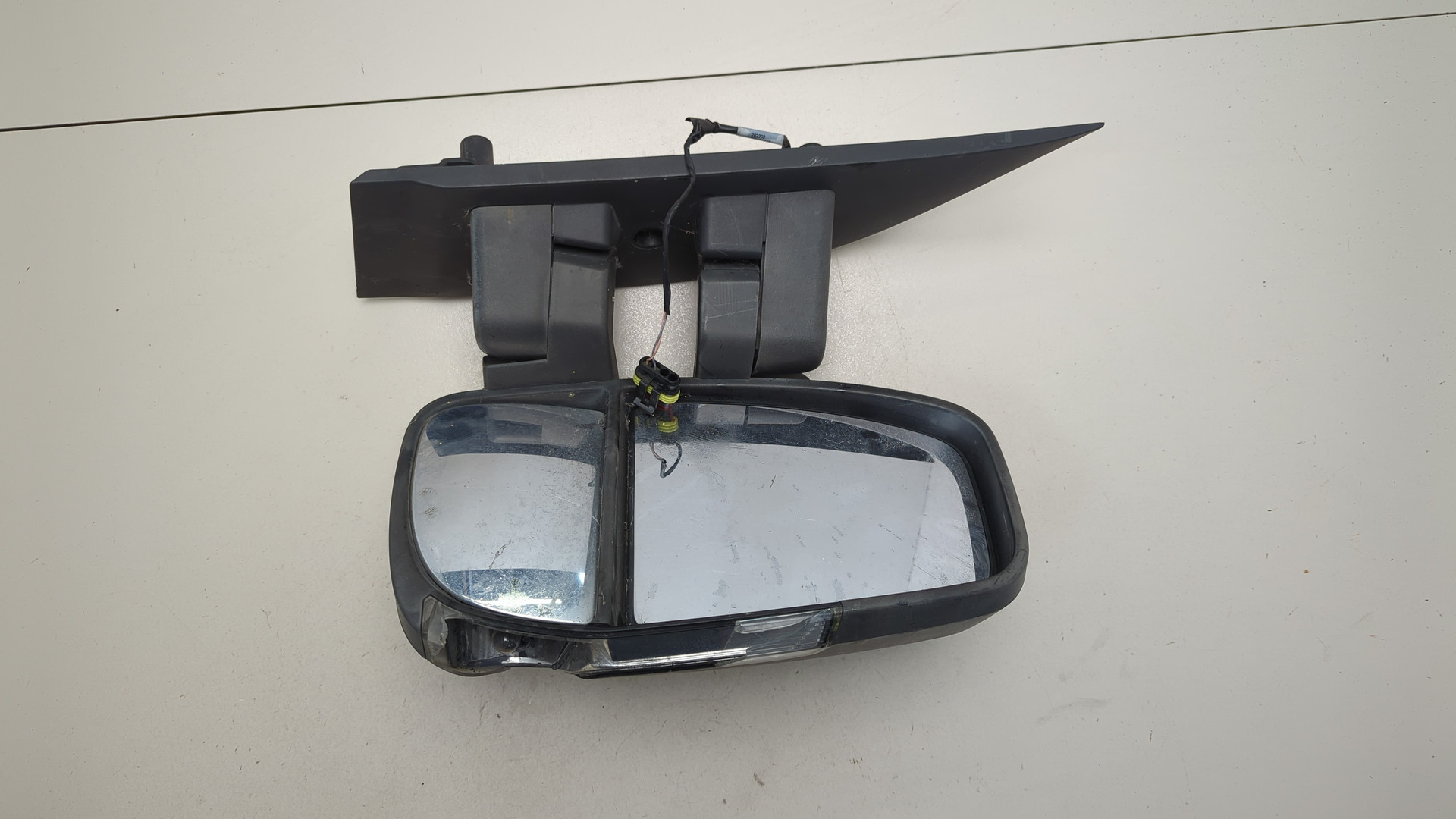 Зеркало правое электрическое