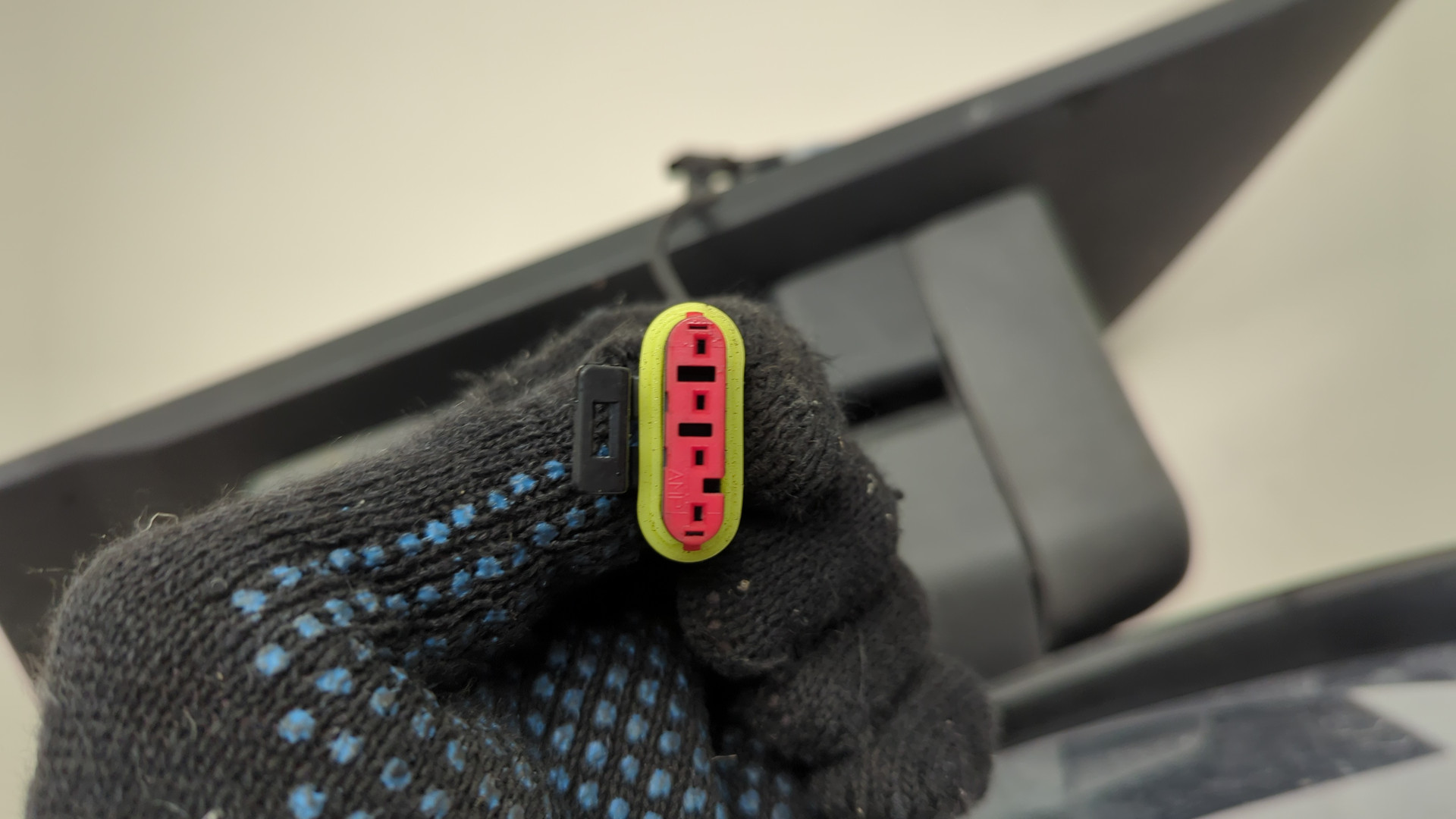 Зеркало правое электрическое