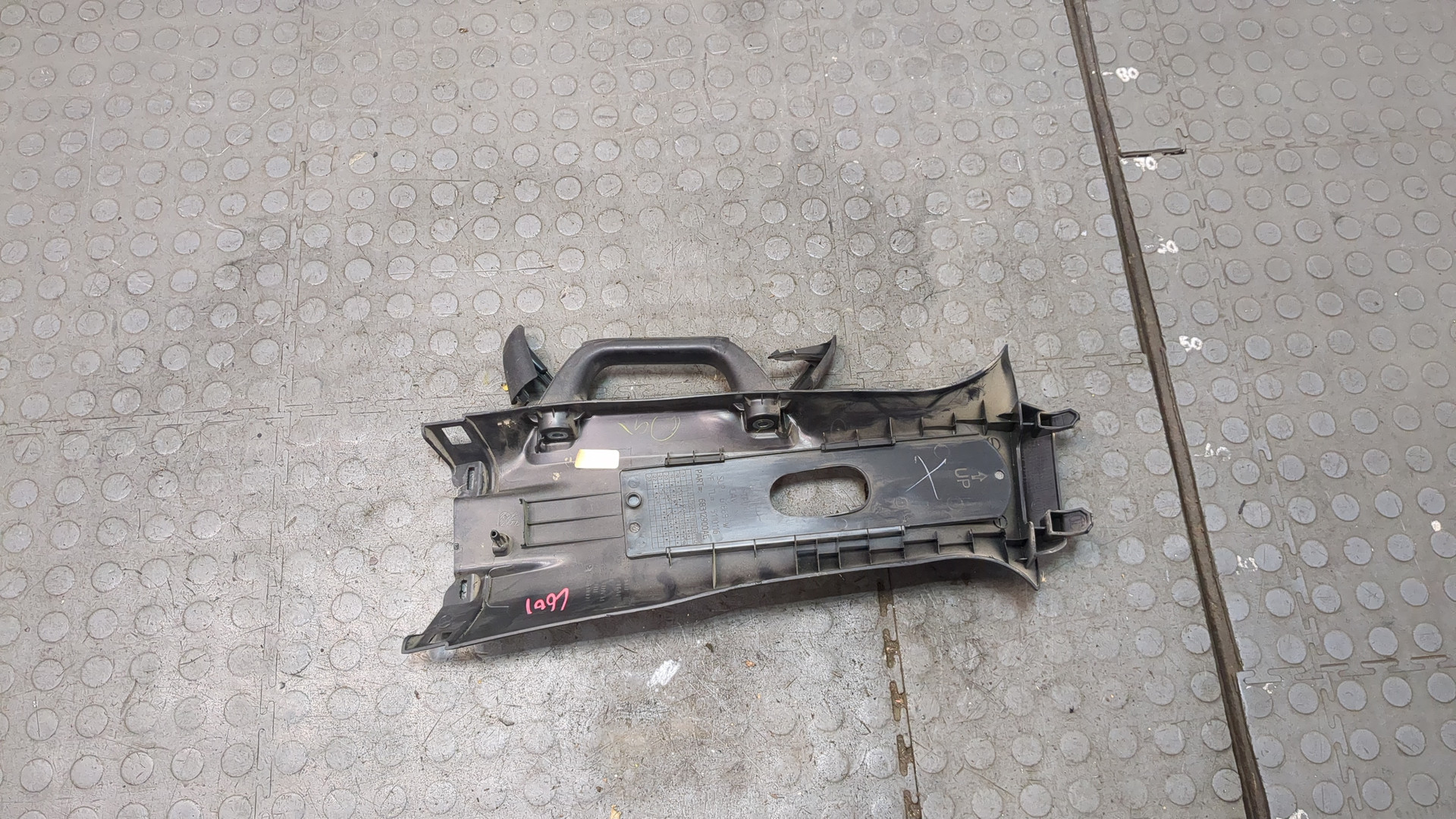 Обшивка стойки