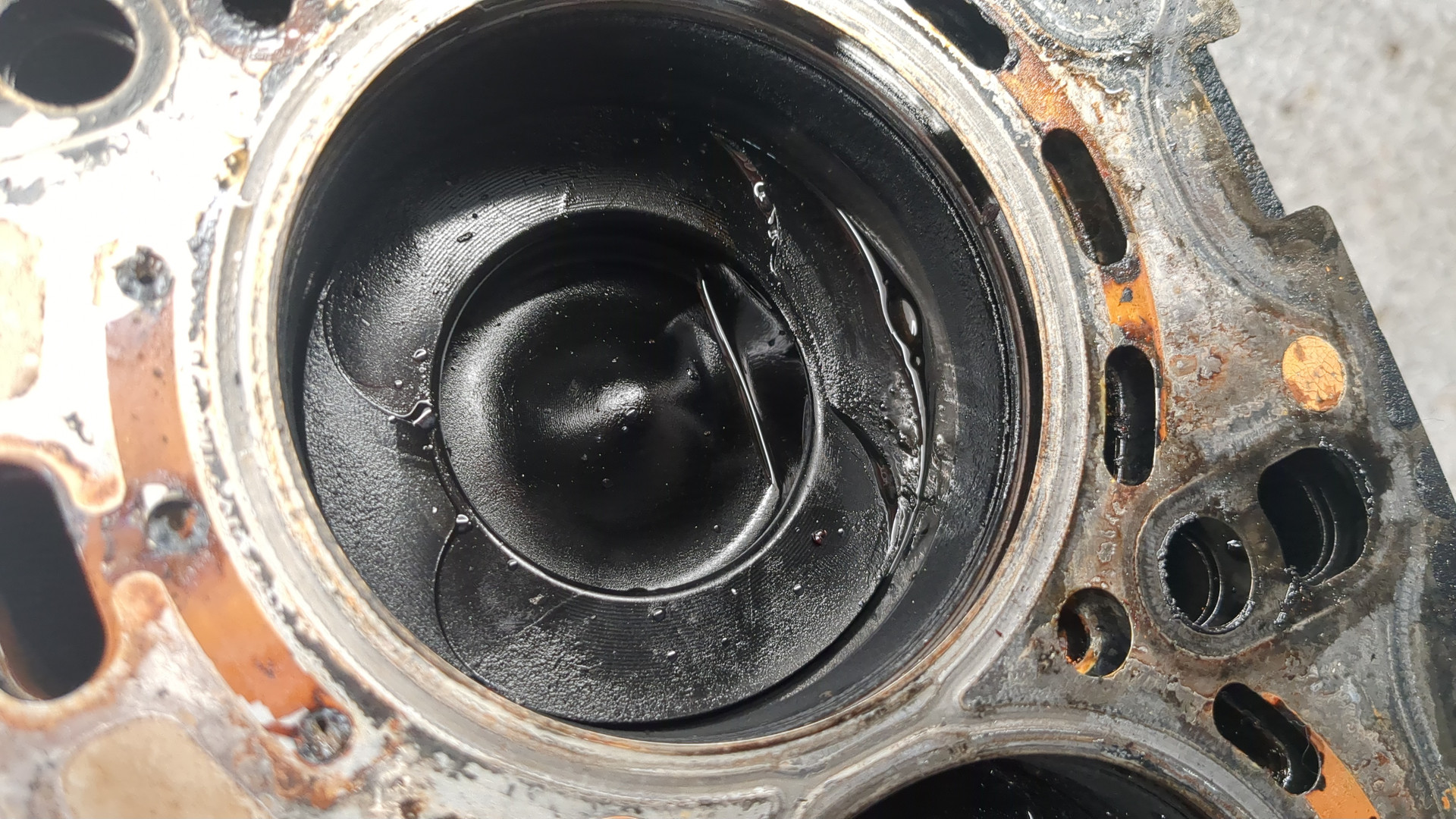 Блок двигателя