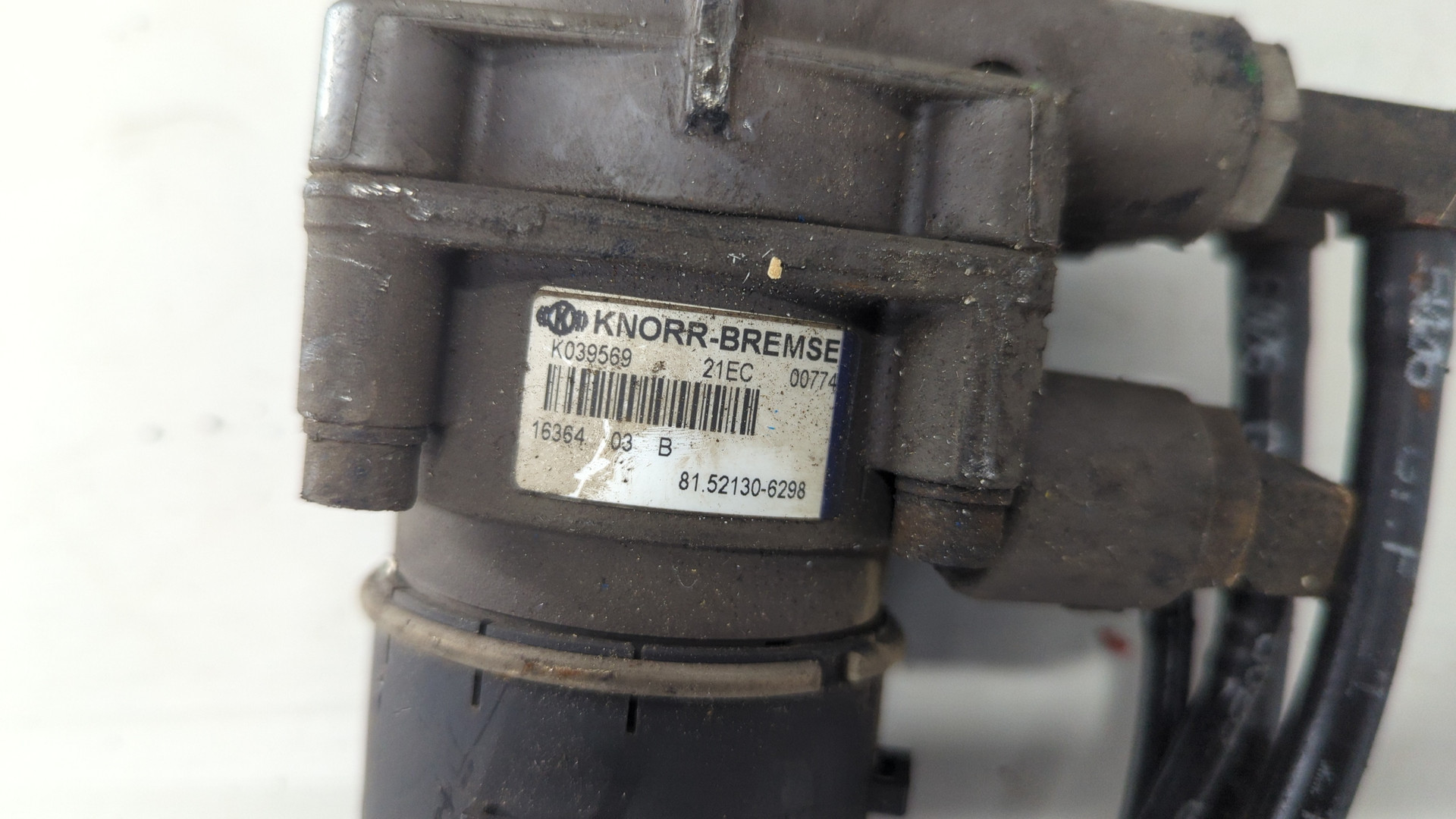 Кран тормозной главный