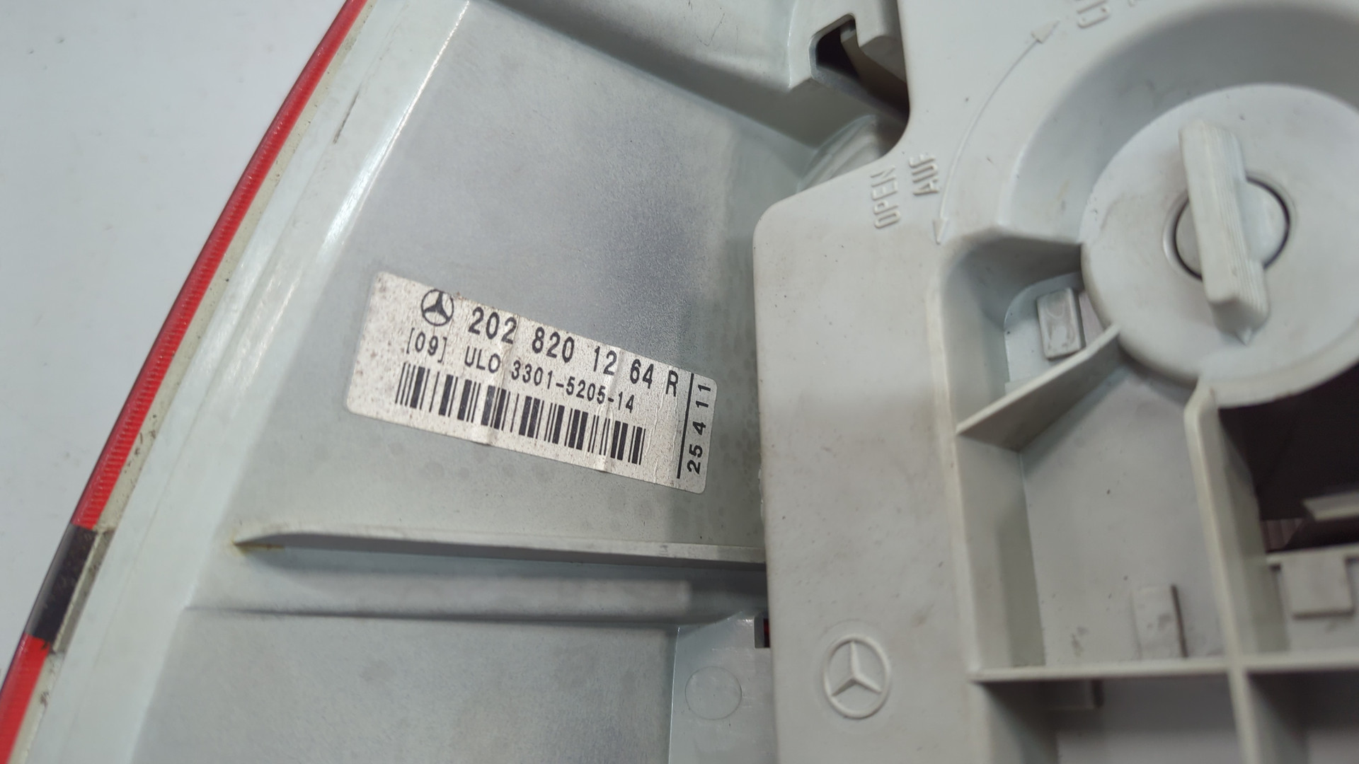 Фонарь задний правый