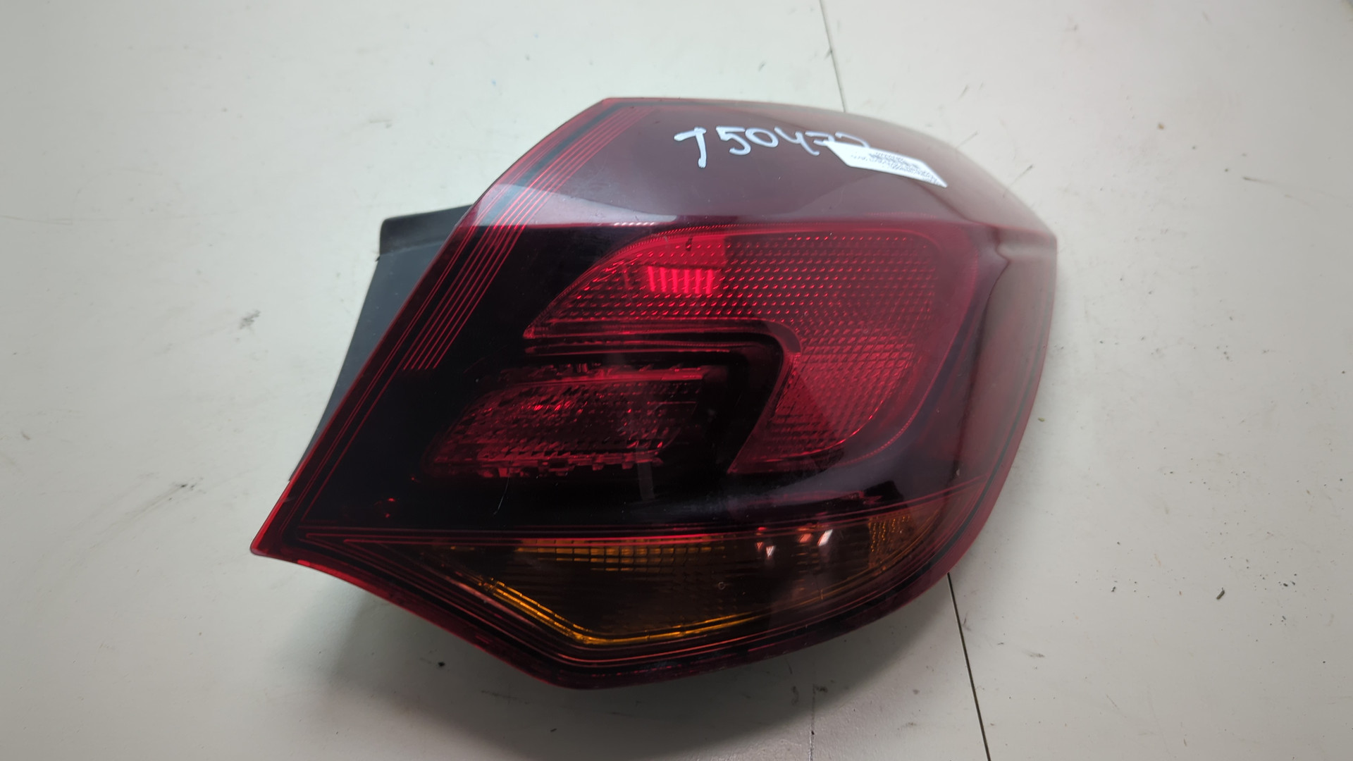 Фонарь задний правый
