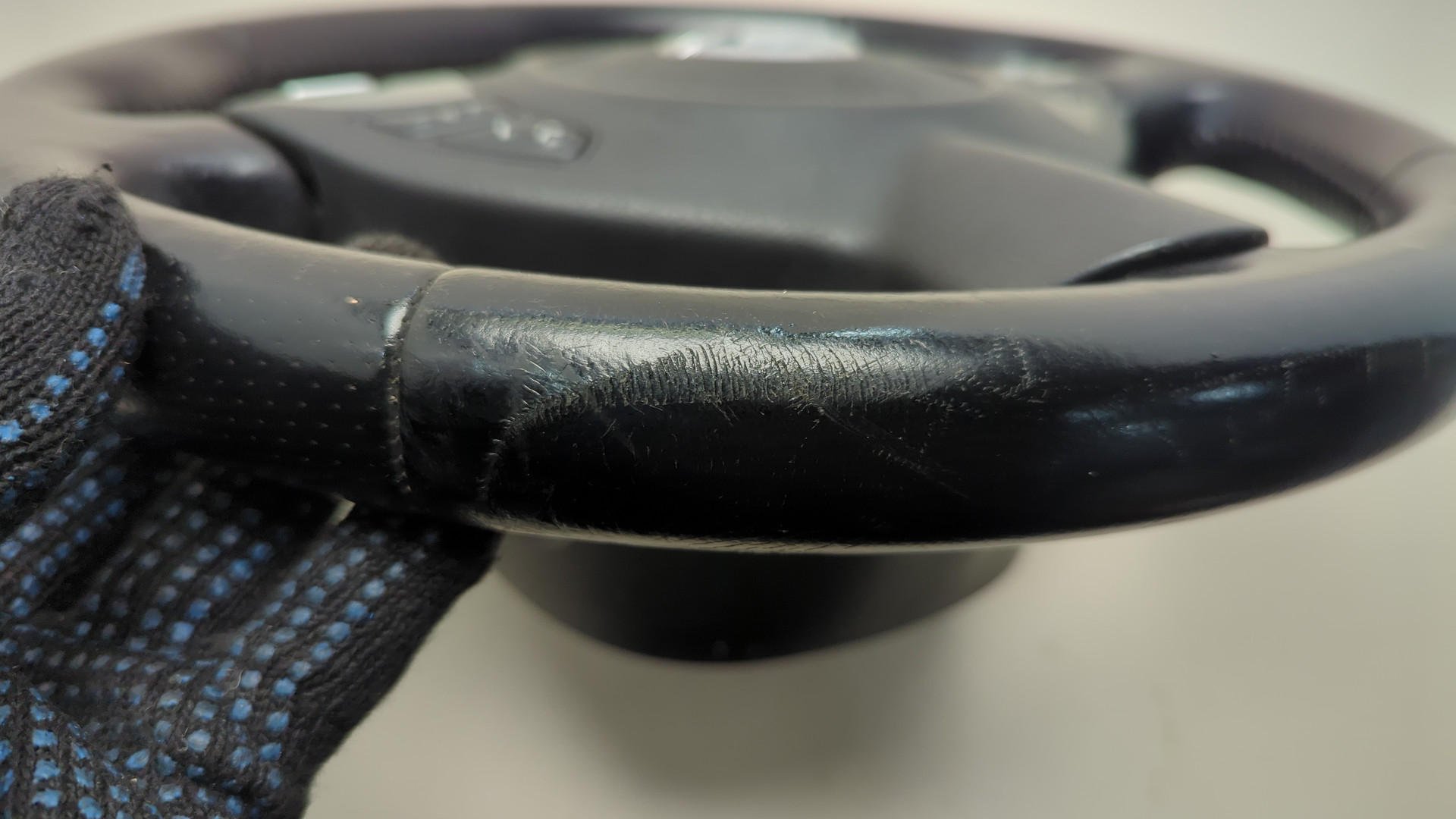 Рулевое колесо (руль)