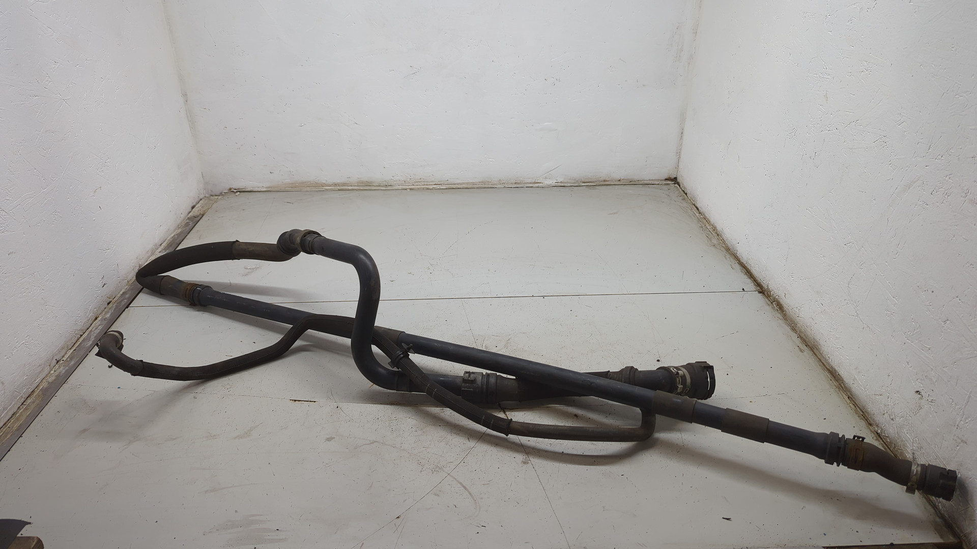 Трубка системы охлаждения