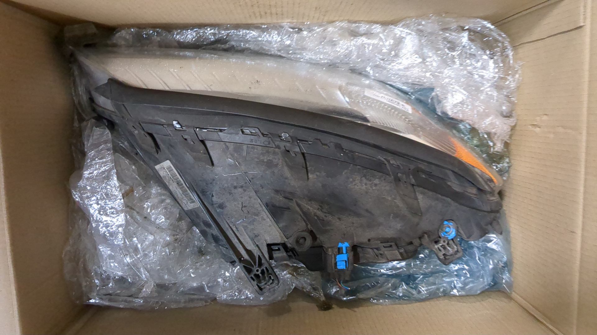 Фара правая