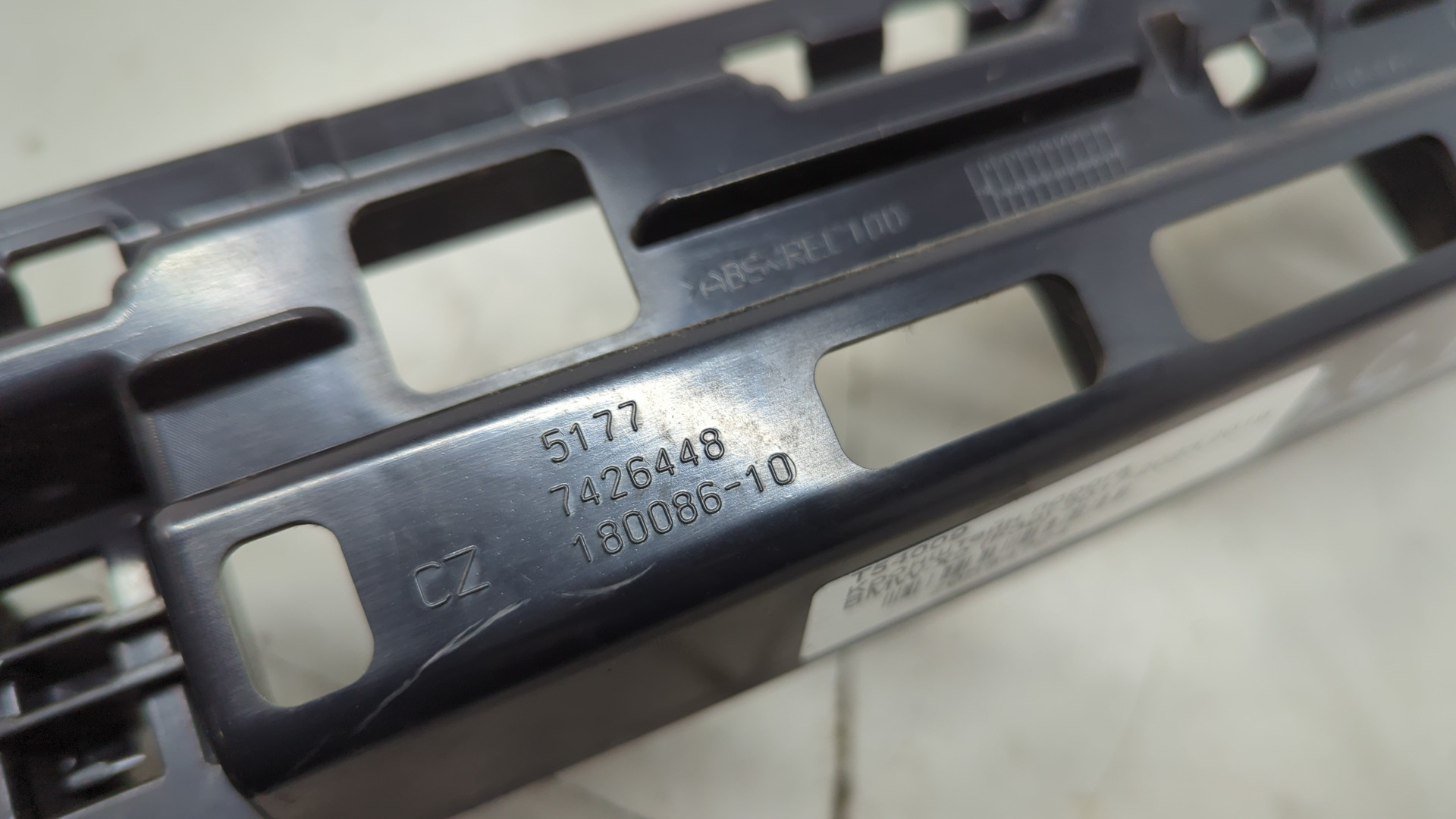 Кронштейн (сопут. товар)