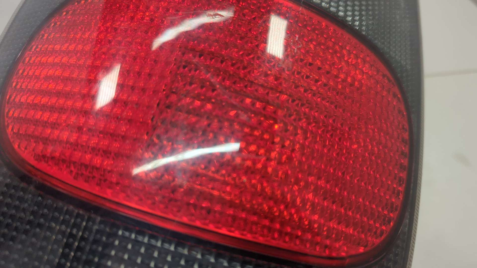 Фонарь задний правый