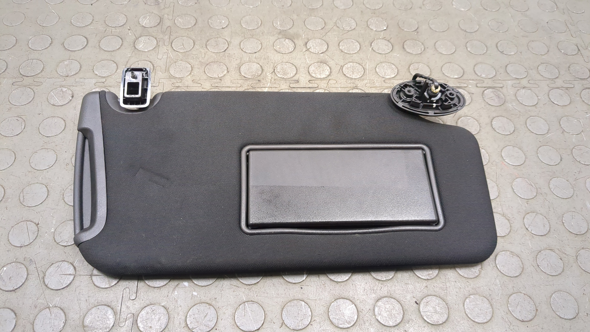 Козырек солнцезащитный