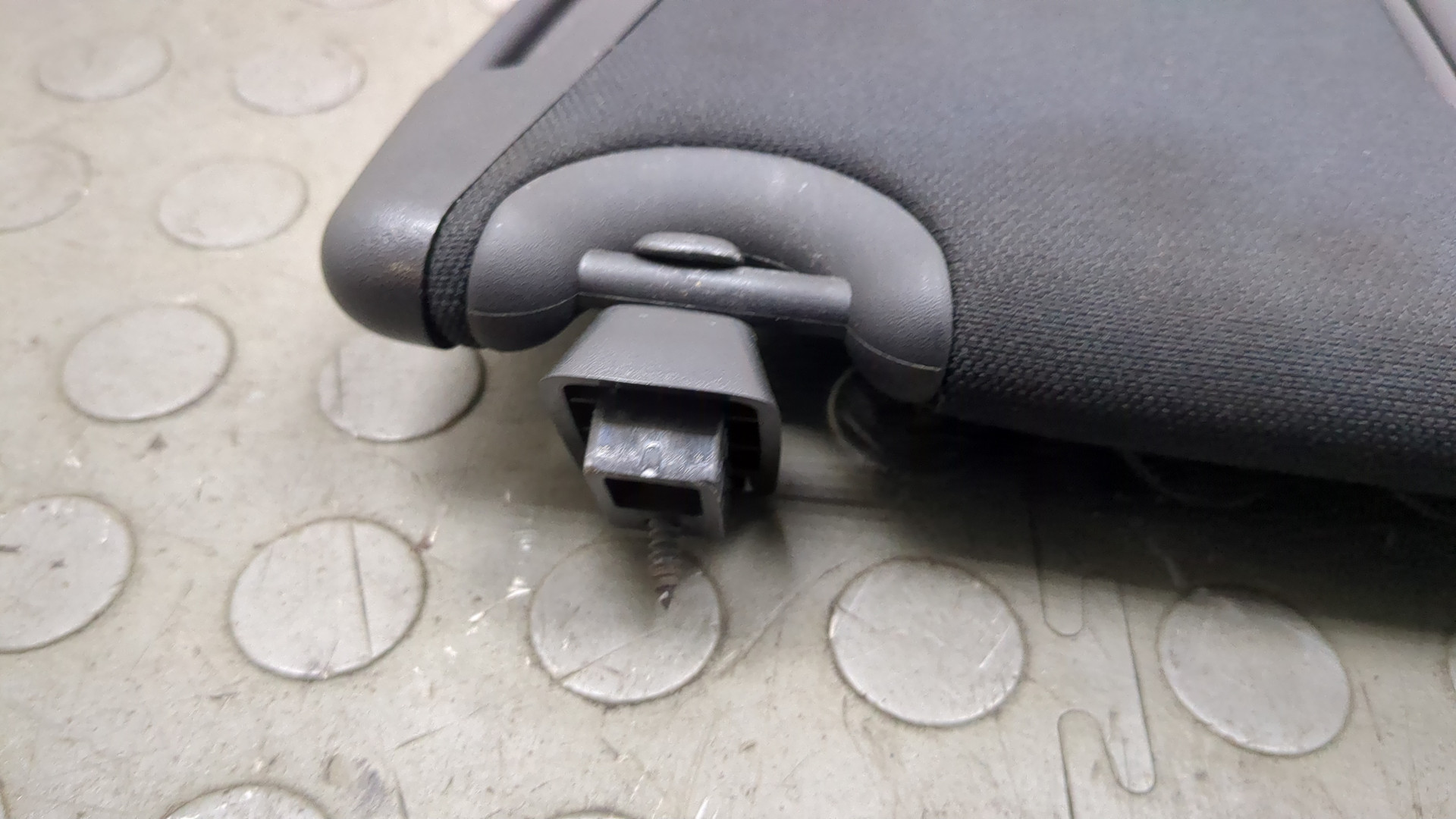 Козырек солнцезащитный