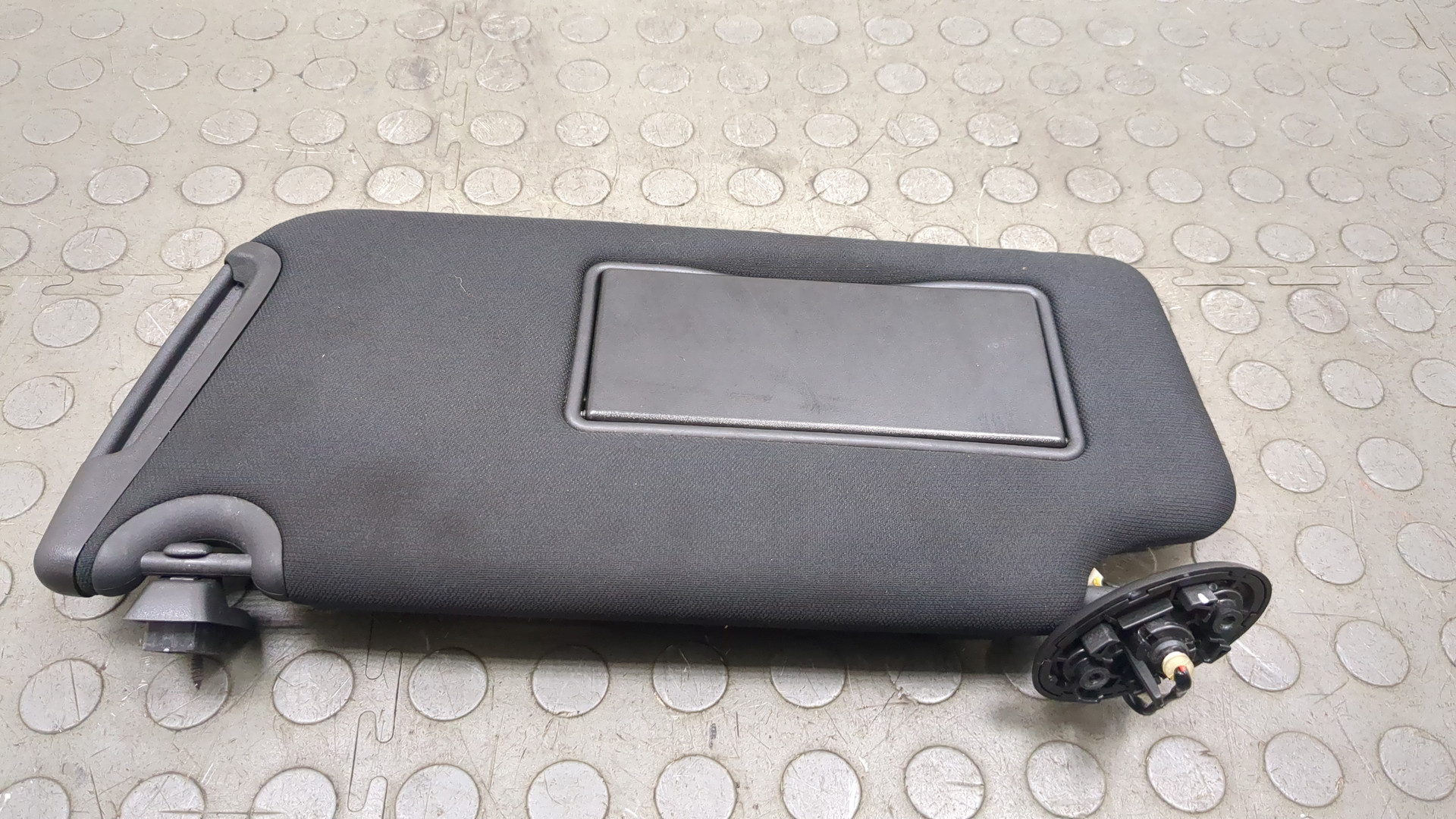 Козырек солнцезащитный