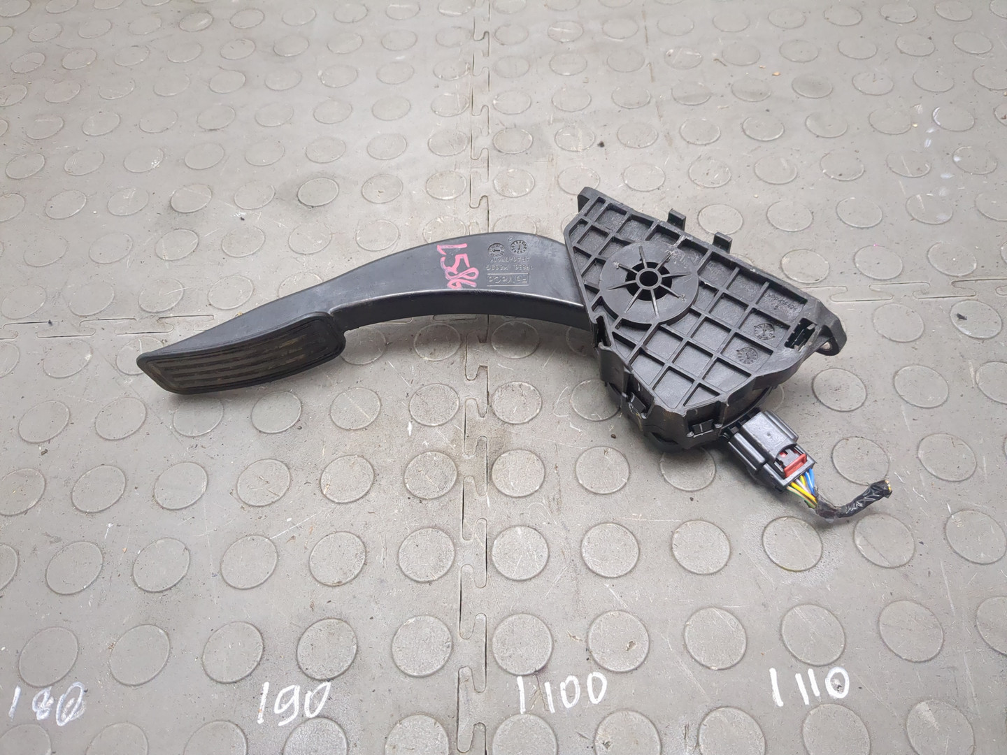 Педаль газа