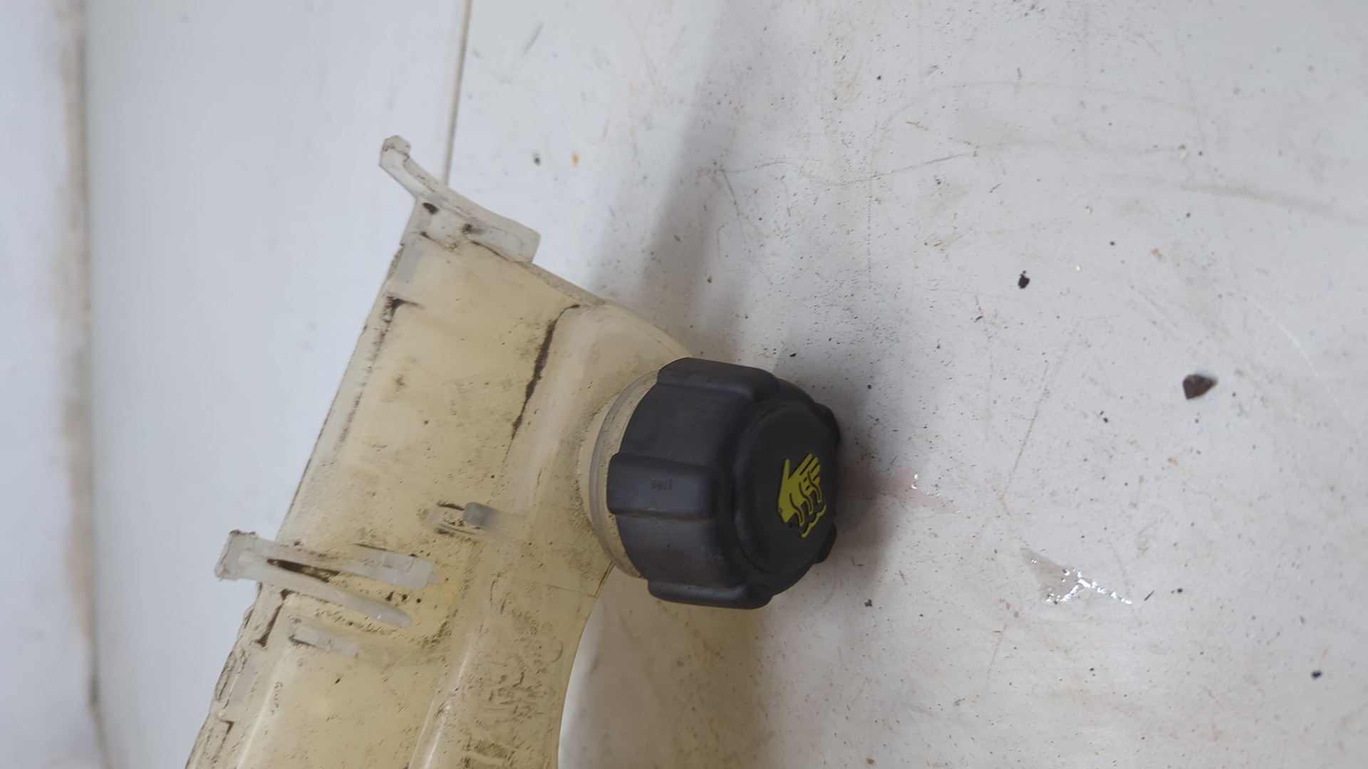 Бачок расширительный